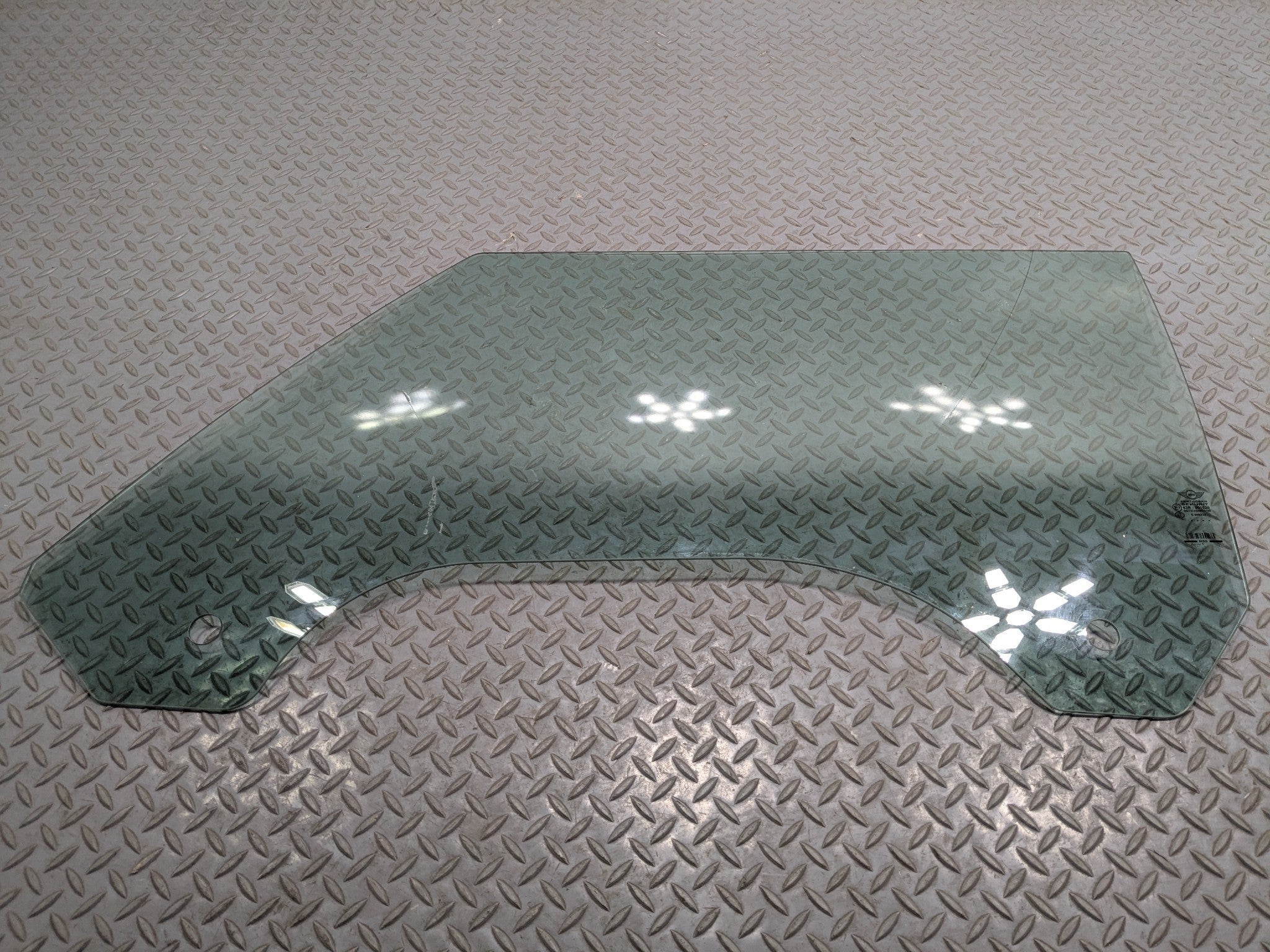 2008 - 2014 MINI COOPER OEM DOOR WINDOW GLASS FRONT LEFT DRIVER SIDE