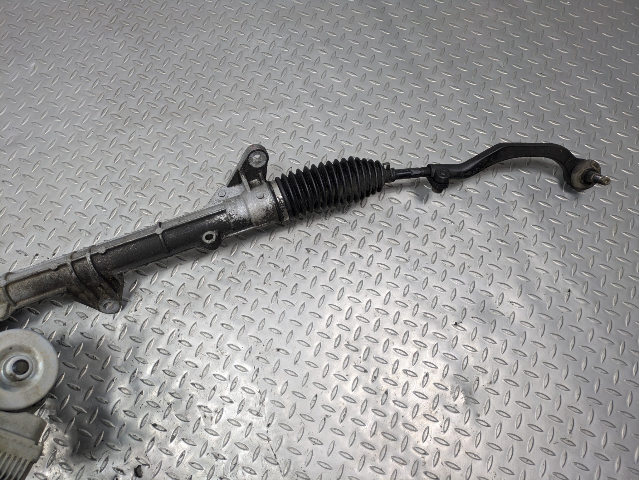 2008 - 2014 MINI COOPER OEM POWER STEERING GEAR RACK AND PINION
