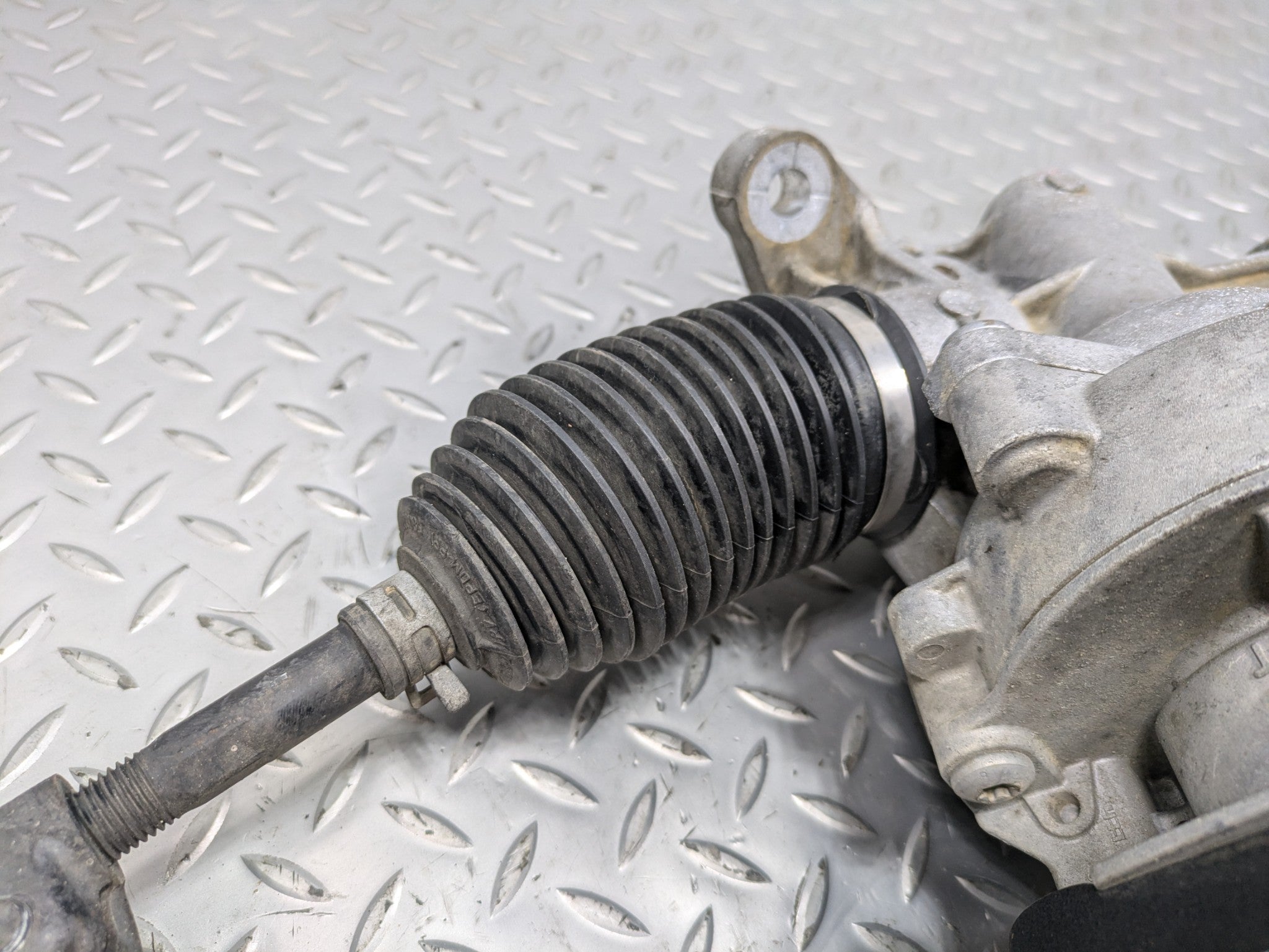 2008 - 2014 MINI COOPER OEM POWER STEERING GEAR RACK AND PINION