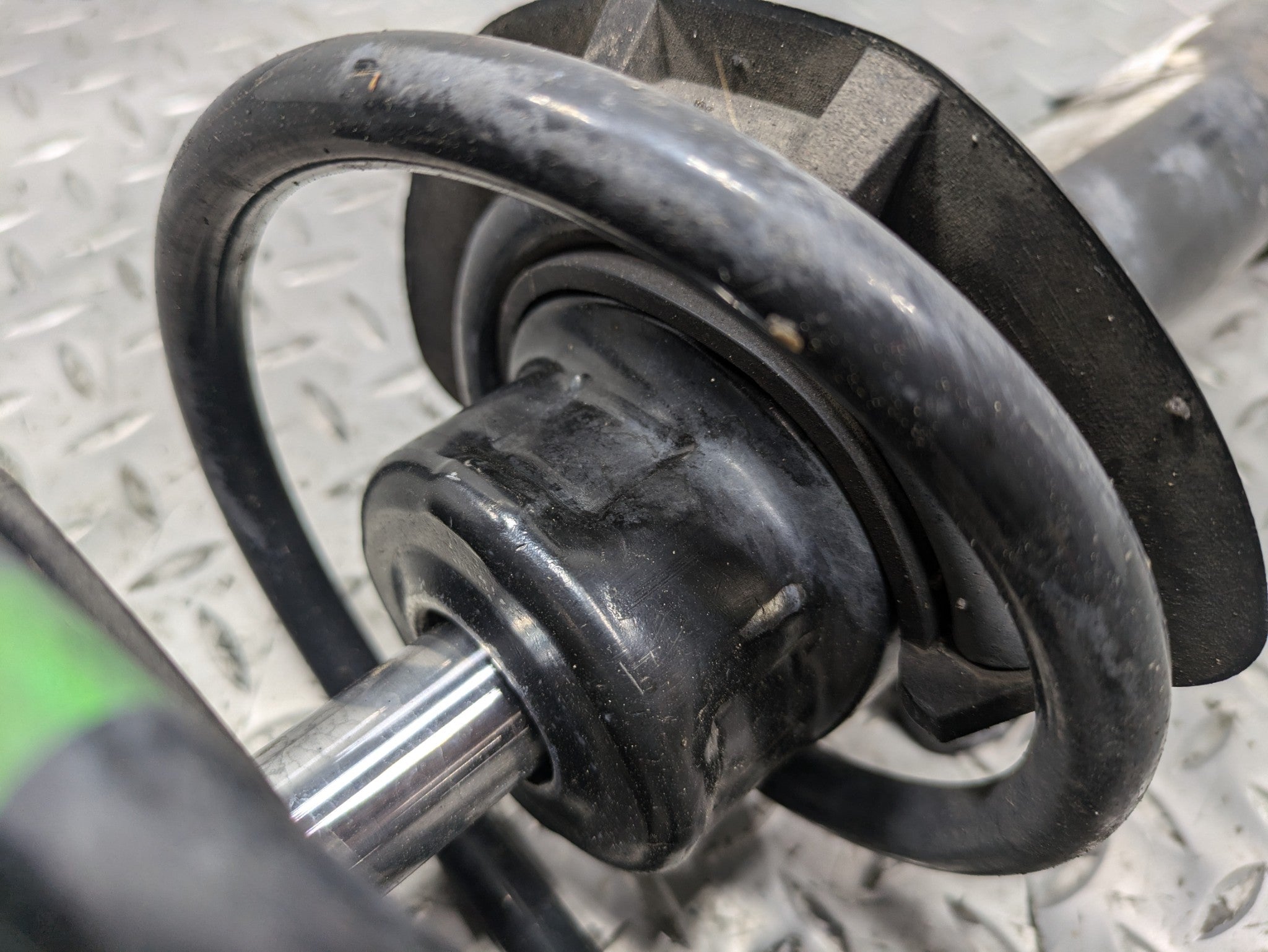 2008 - 2014 MINI COOPER OEM SHOCK STRUT COIL SPRING SUSPENSION FRONT RIGHT SIDE