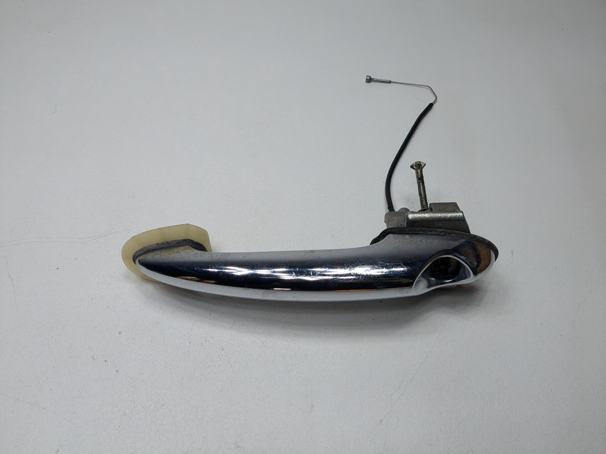 2008 - 2014 MINI COOPER OEM EXTERIOR DOOR HANDLE ASSEMBLY FRONT LEFT DRIVER SIDE