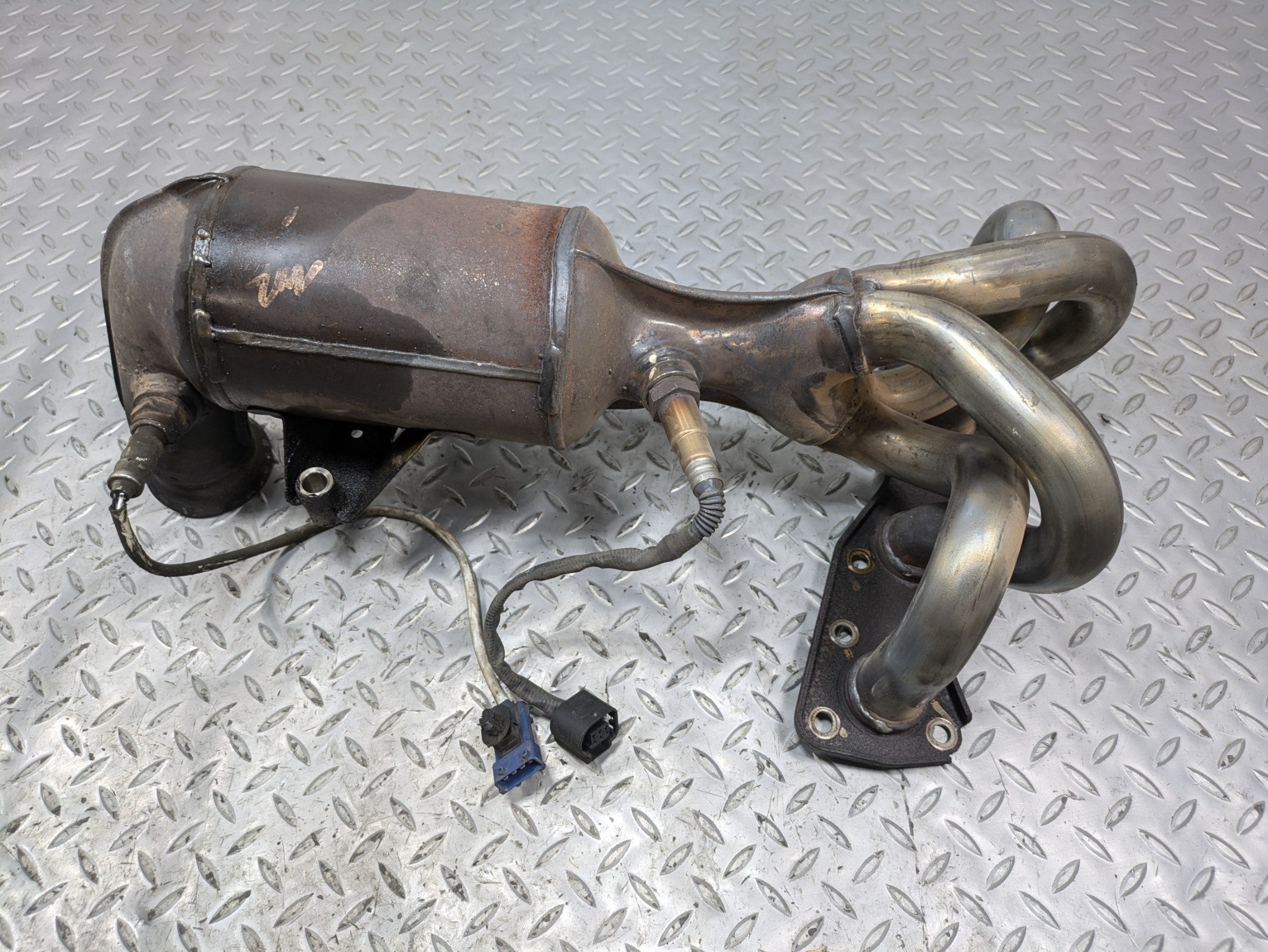 2008 - 2014 MINI COOPER OEM EXHAUST MANIFOLD WITH HEADERS