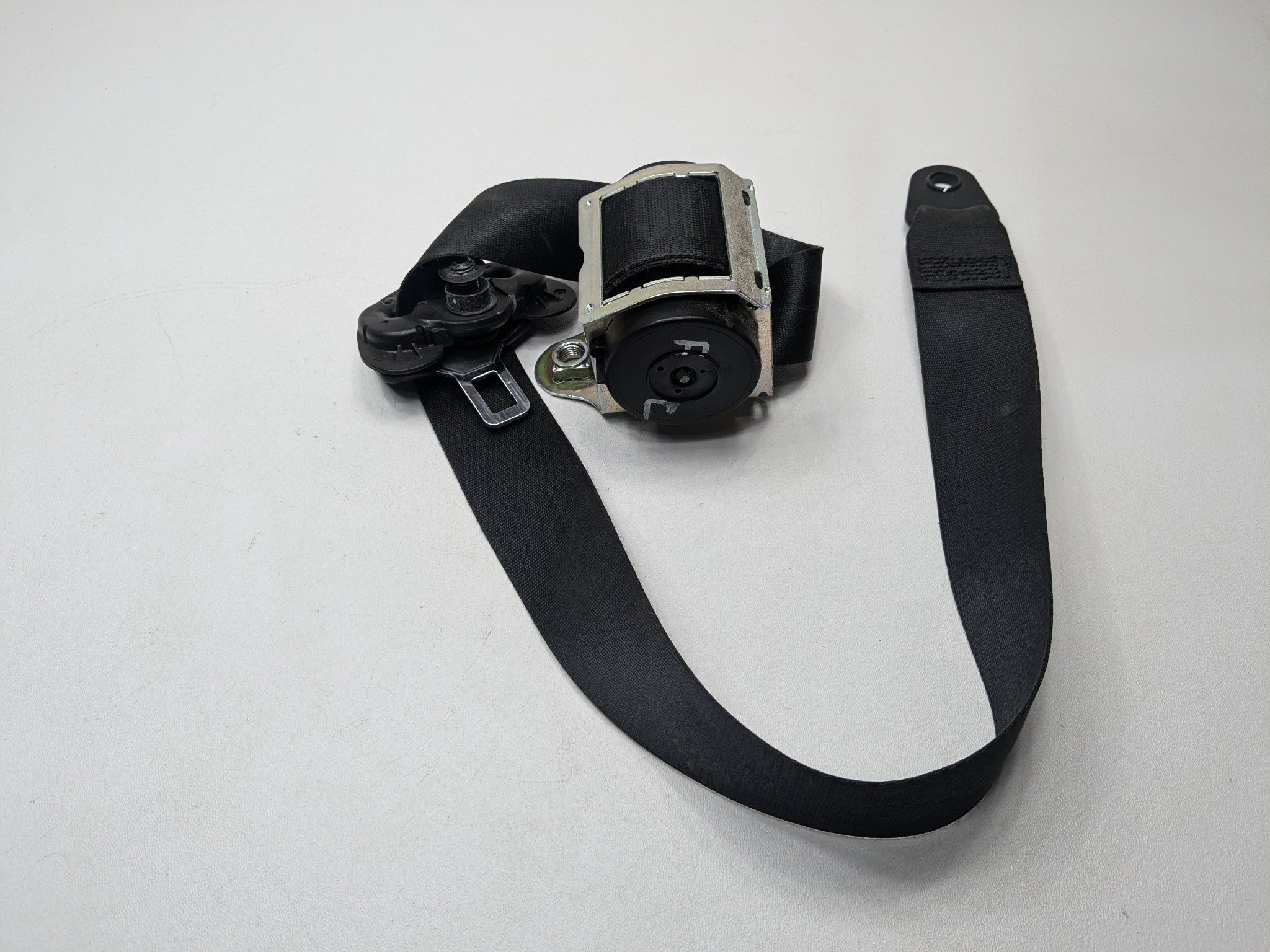 2008 - 2014 MINI COOPER OEM SEAT BELT RETRACTOR FRONT LEFT DRIVER SIDE