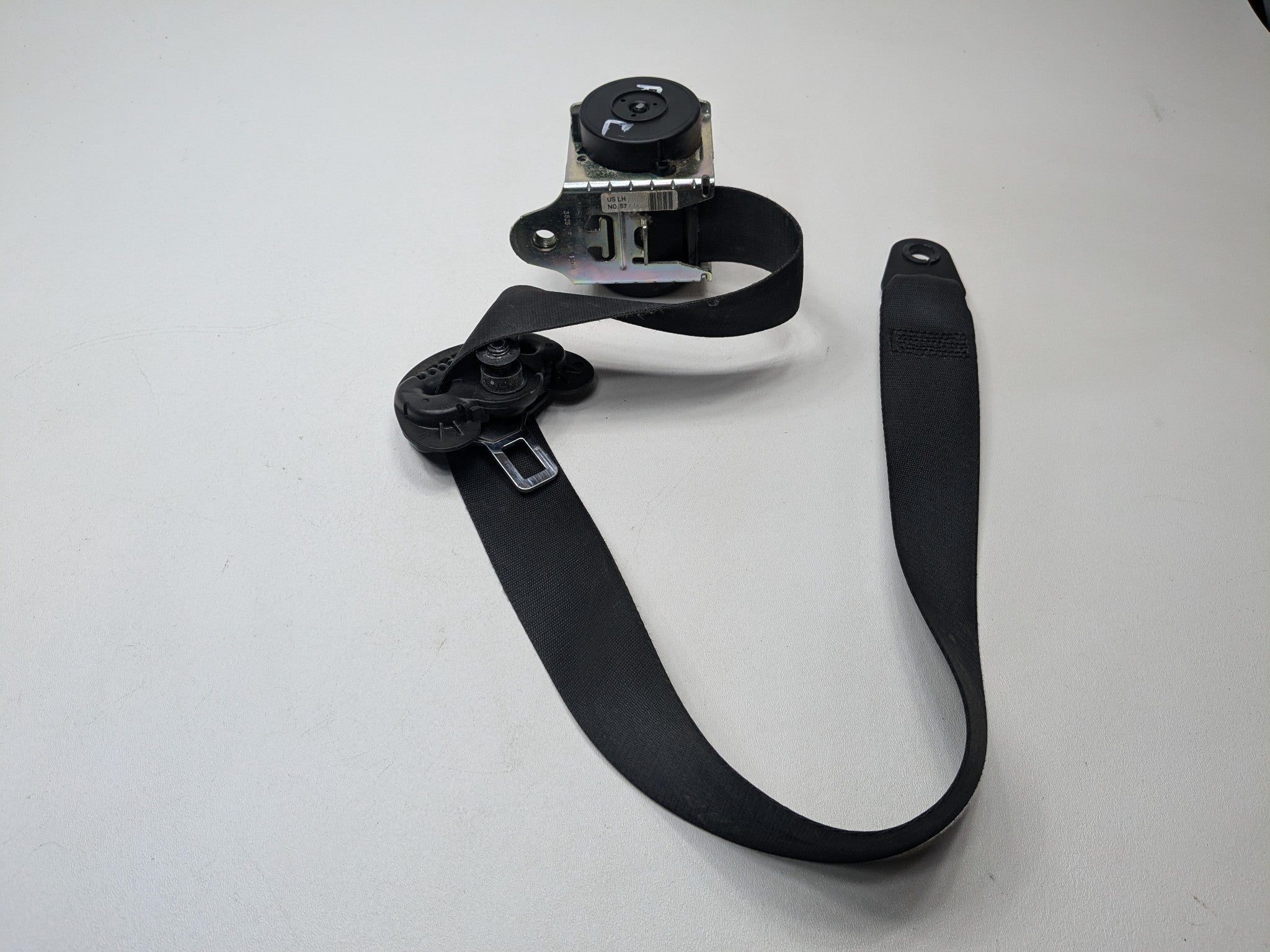 2008 - 2014 MINI COOPER OEM SEAT BELT RETRACTOR FRONT LEFT DRIVER SIDE