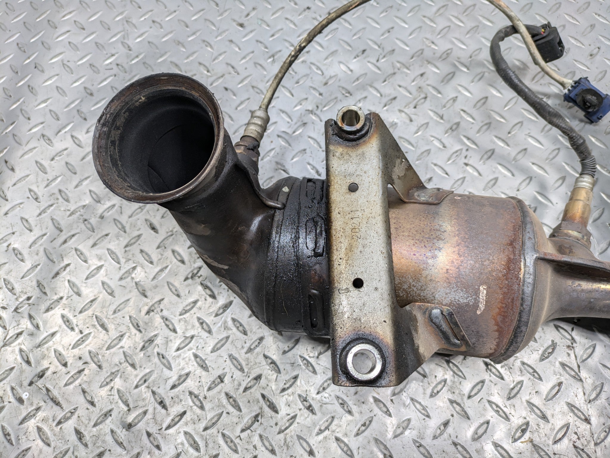 2008 - 2014 MINI COOPER OEM EXHAUST MANIFOLD WITH HEADERS