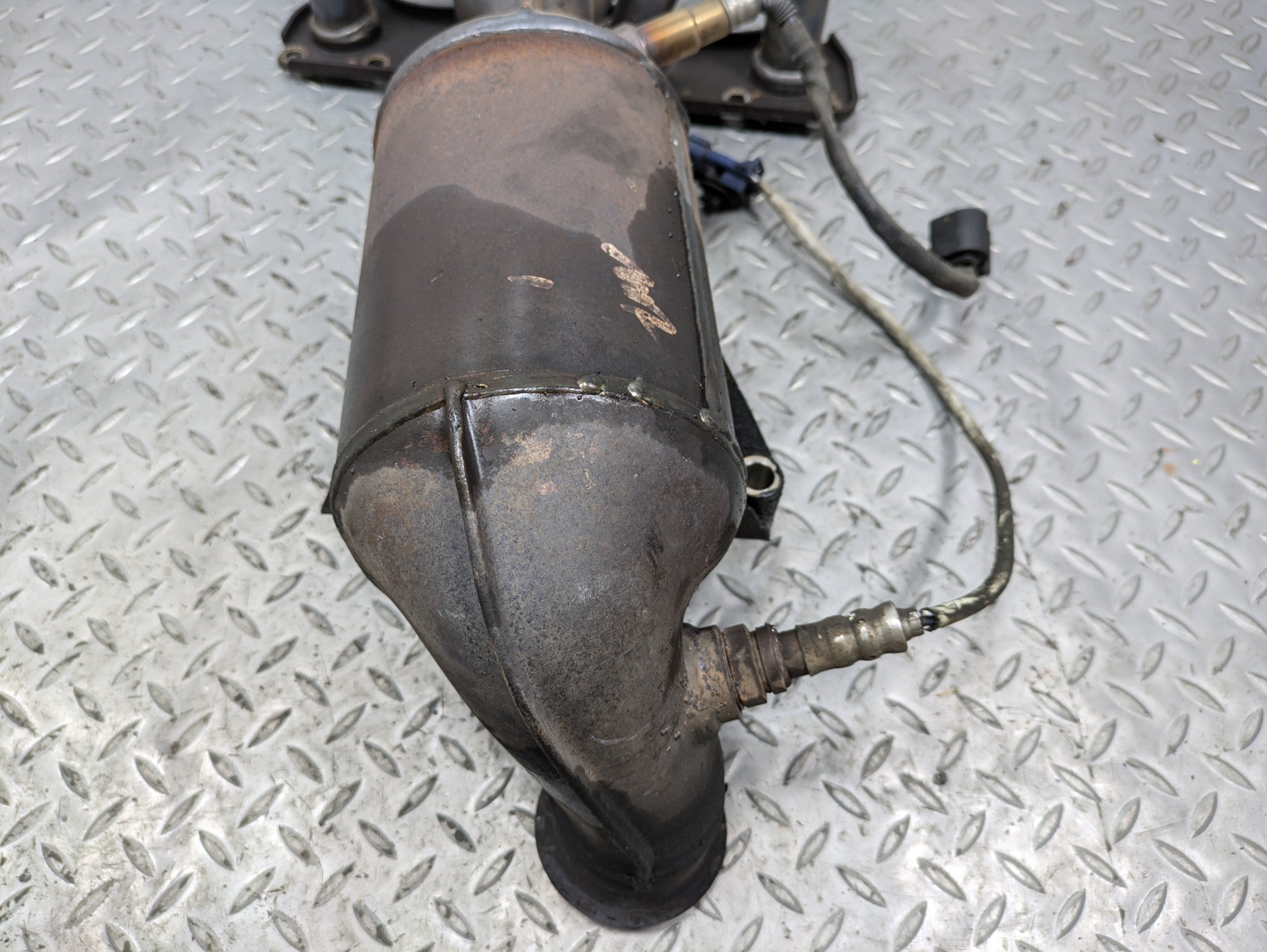 2008 - 2014 MINI COOPER OEM EXHAUST MANIFOLD WITH HEADERS