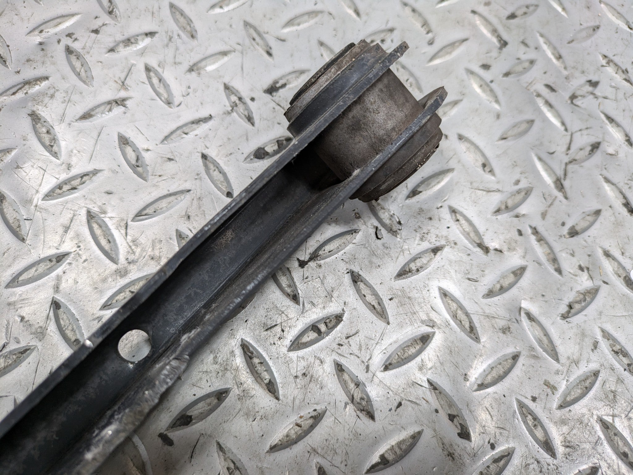 2008 - 2014 MINI COOPER OEM LOWER CONTROL ARM REAR LEFT DRIVER SIDE