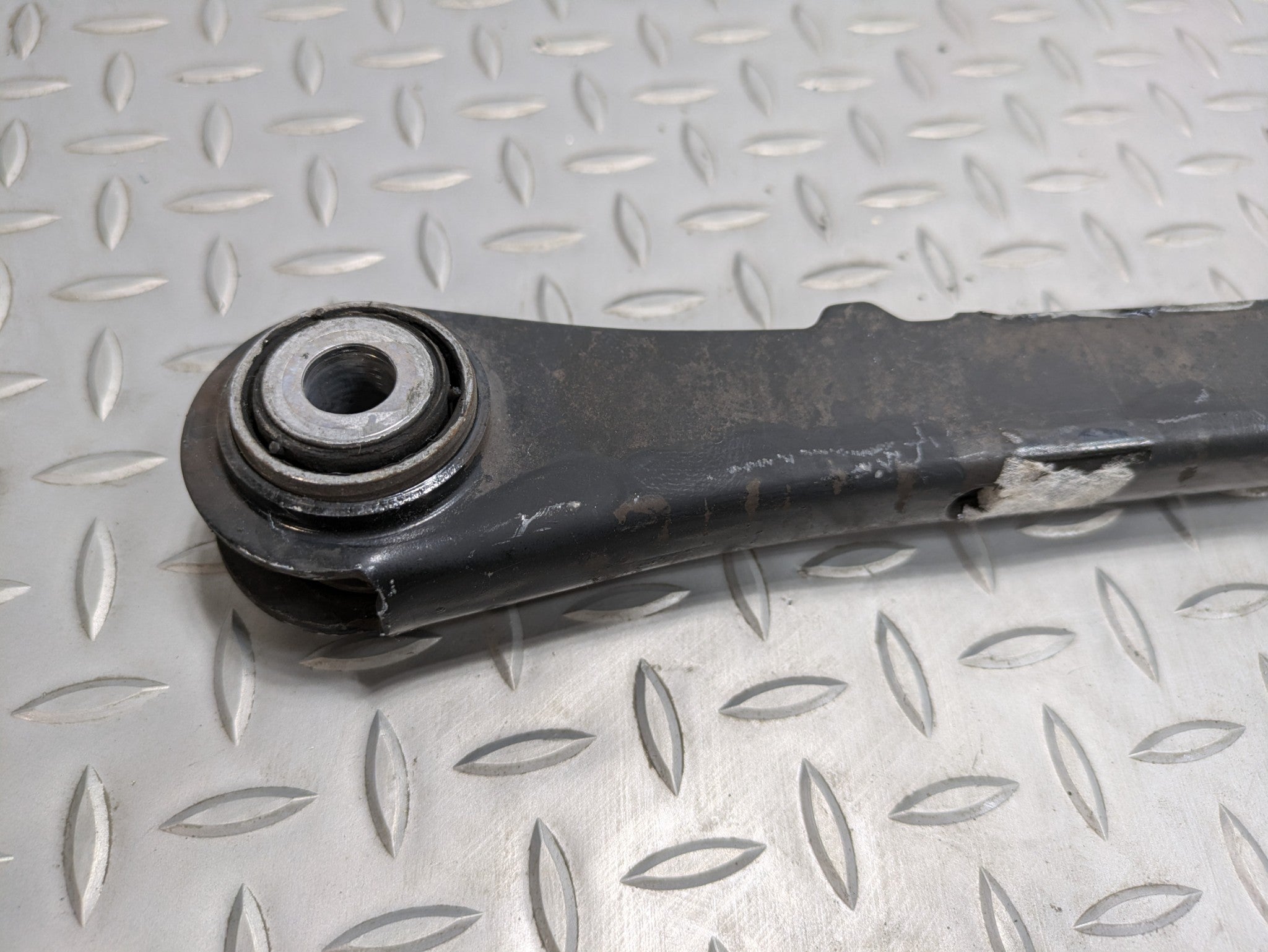 2008 - 2014 MINI COOPER OEM LOWER CONTROL ARM REAR RIGHT PASSENGER SIDE