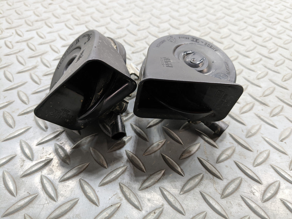 2008 - 2014 MINI COOPER OEM HORN HIGH LOW TONE FREQUENCY PITCH SIGNAL PAIR