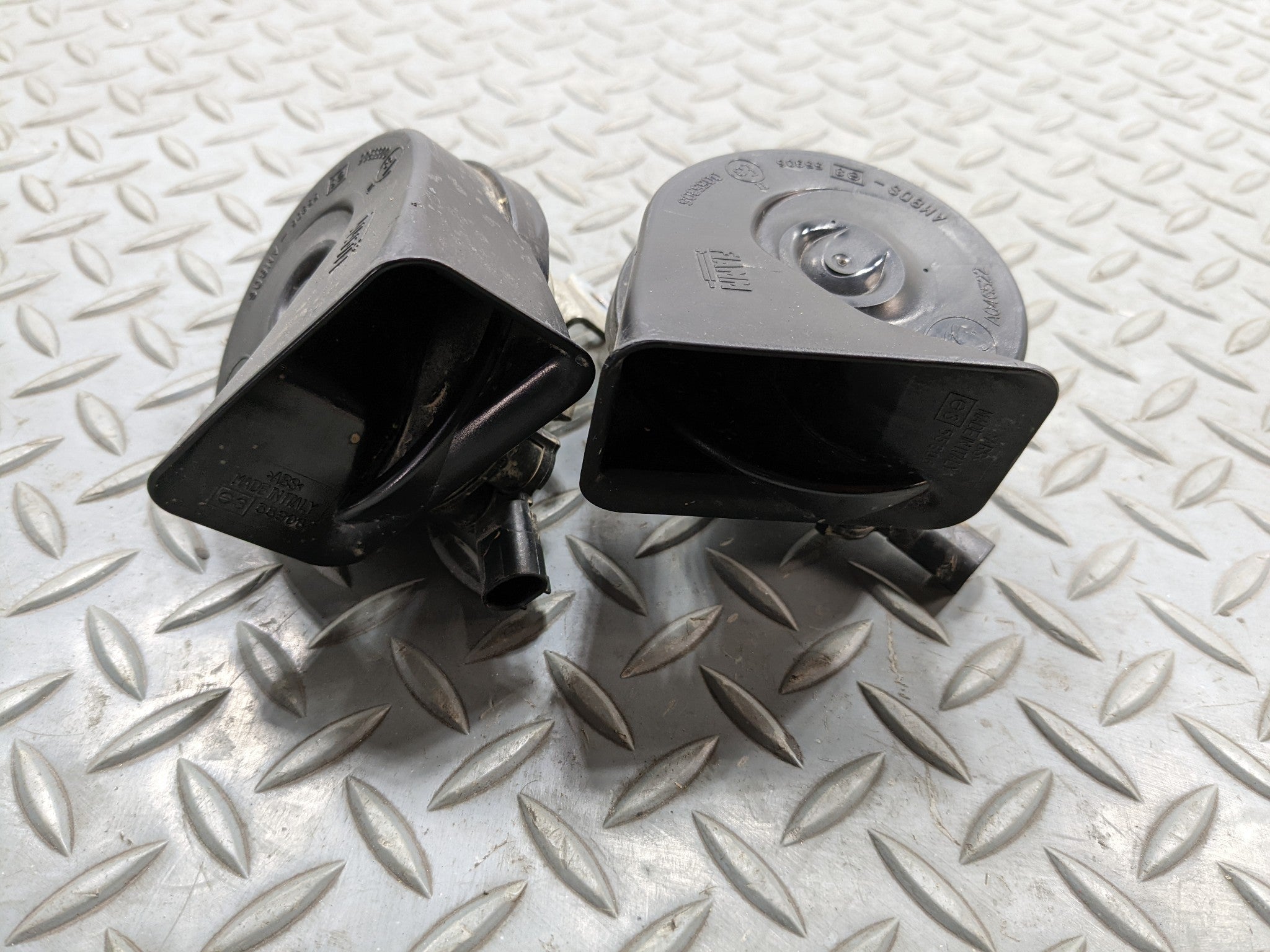 2008 - 2014 MINI COOPER OEM HORN HIGH LOW TONE FREQUENCY PITCH SIGNAL PAIR