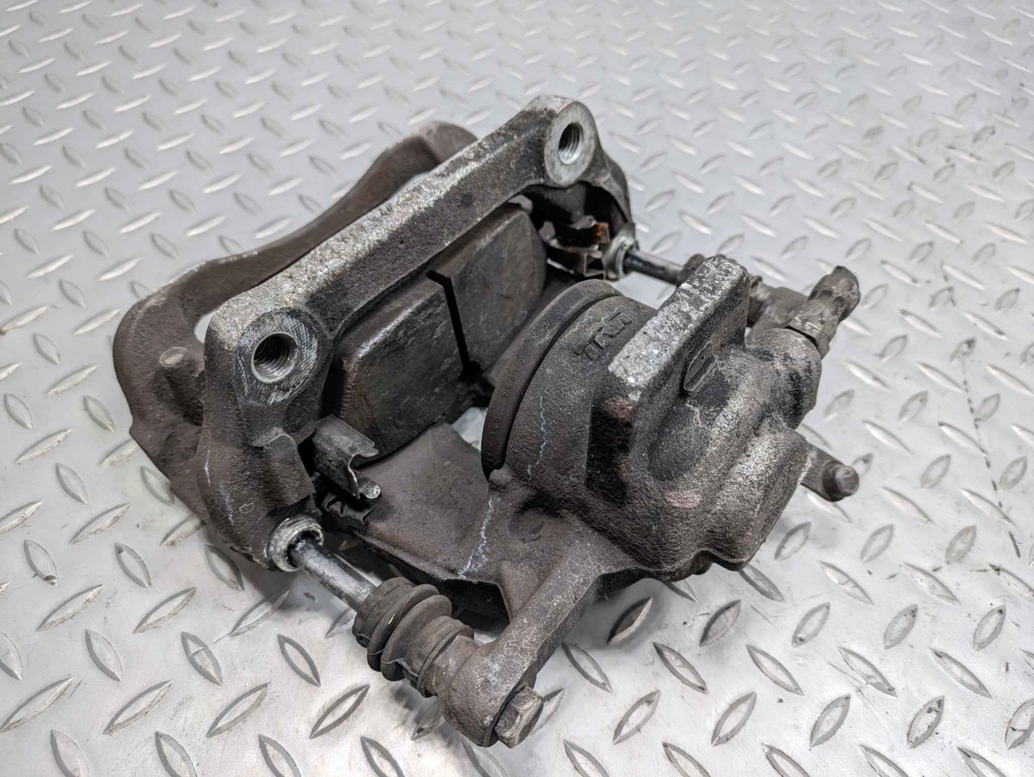 2008 - 2014 MINI COOPER OEM BRAKE CALIPER FRONT LEFT DRIVER SIDE