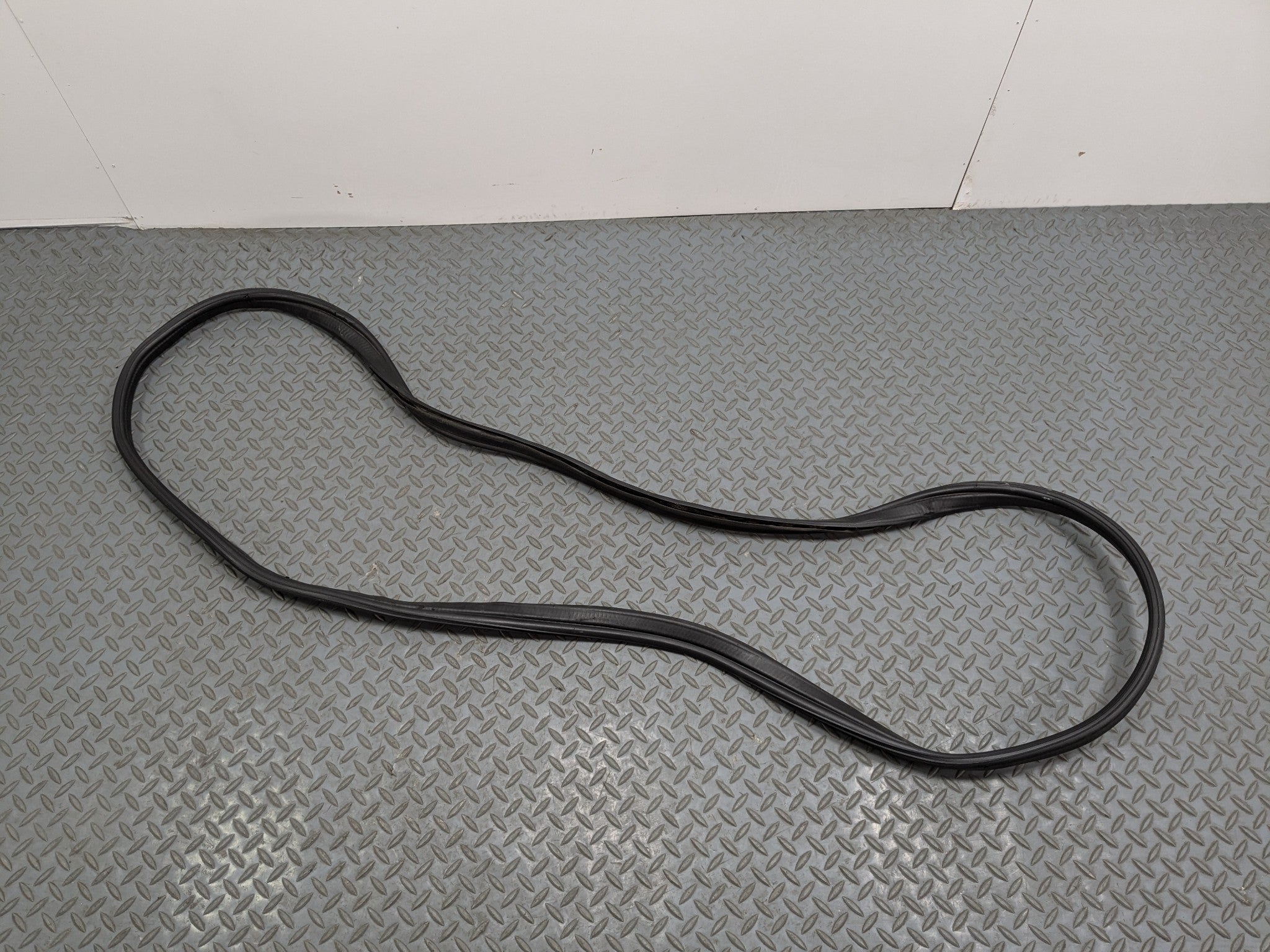 2008 - 2014 MINI COOPER OEM TRUNK TAILGATE SEAL REAR WEATHER STRIPPING RUBBER