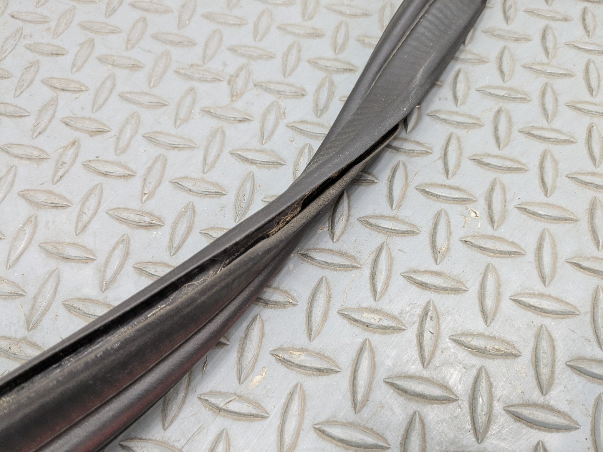 2008 - 2014 MINI COOPER OEM TRUNK TAILGATE SEAL REAR WEATHER STRIPPING RUBBER