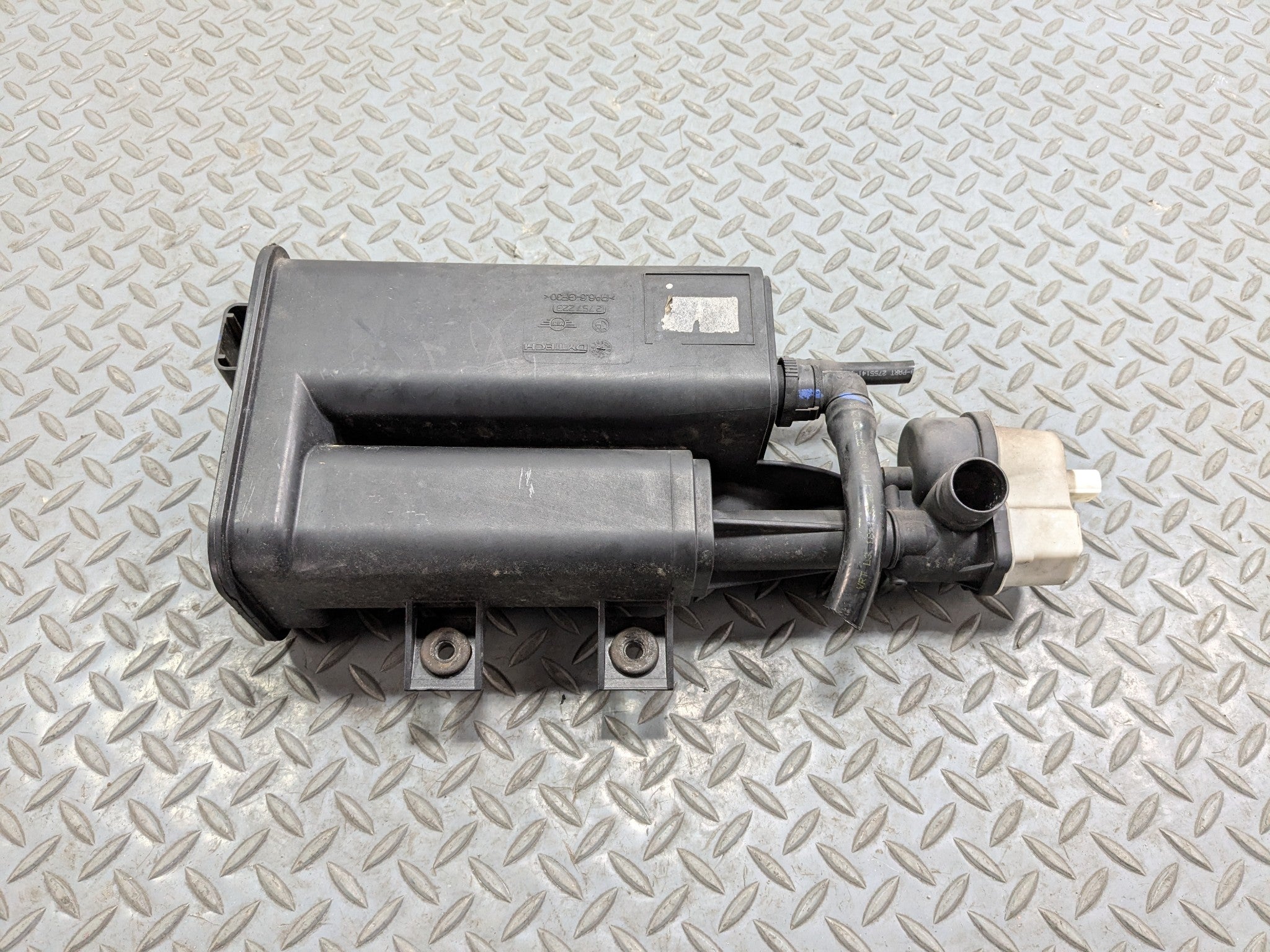 2008 - 2014 MINI COOPER OEM EVAPORATOR FUEL VAPOR CHARCOAL CANISTER TANK