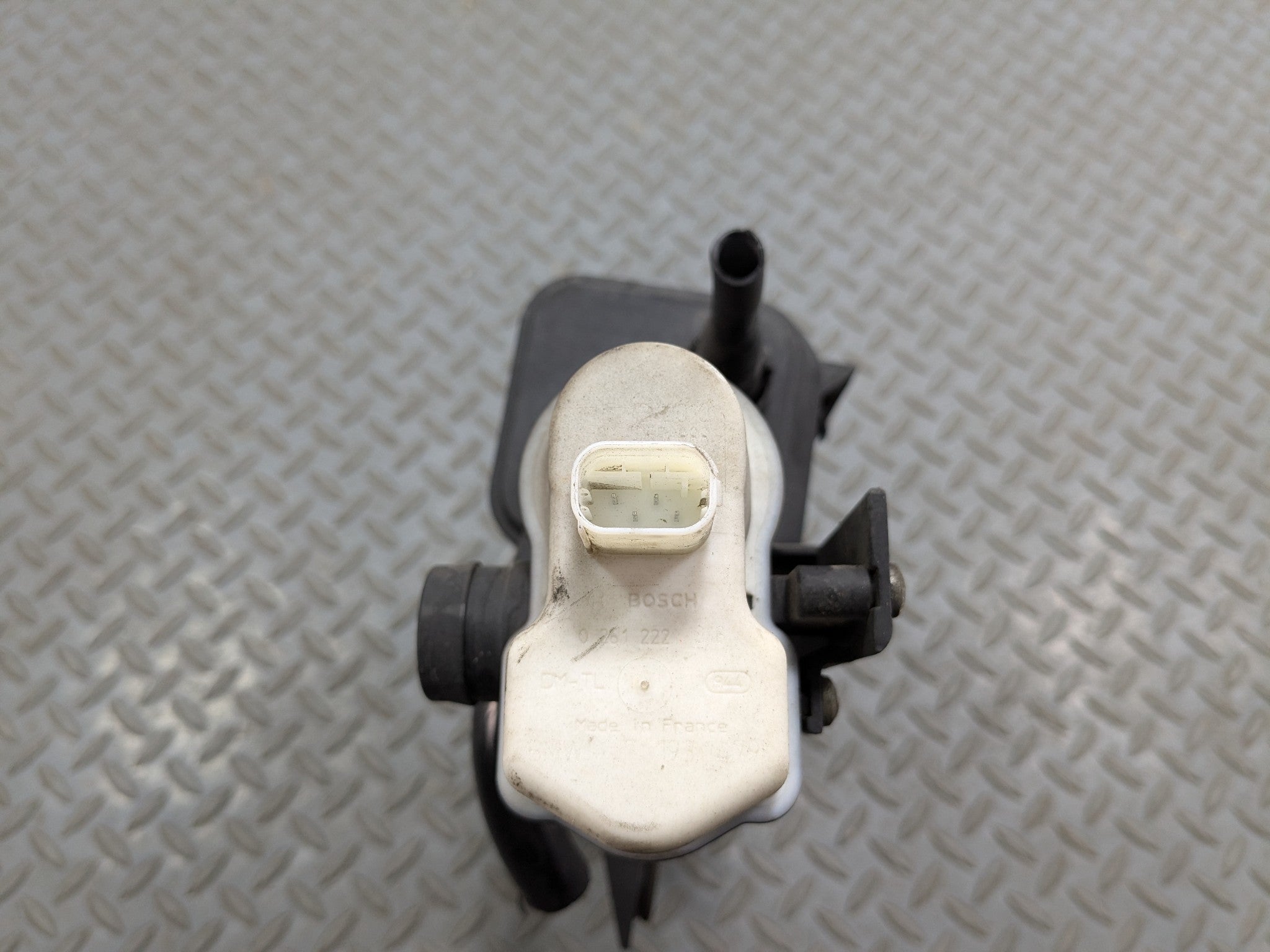 2008 - 2014 MINI COOPER OEM EVAPORATOR FUEL VAPOR CHARCOAL CANISTER TANK