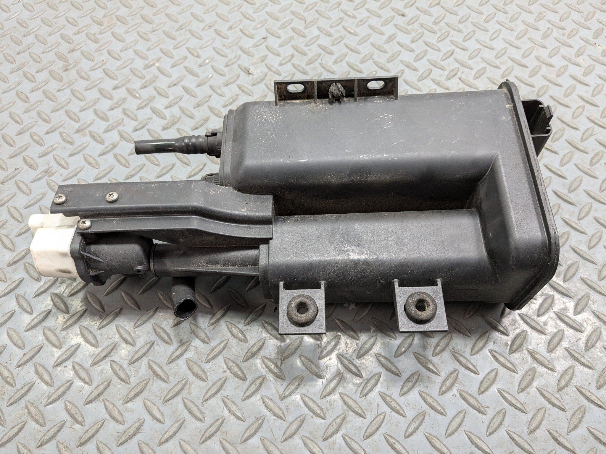 2008 - 2014 MINI COOPER OEM EVAPORATOR FUEL VAPOR CHARCOAL CANISTER TANK
