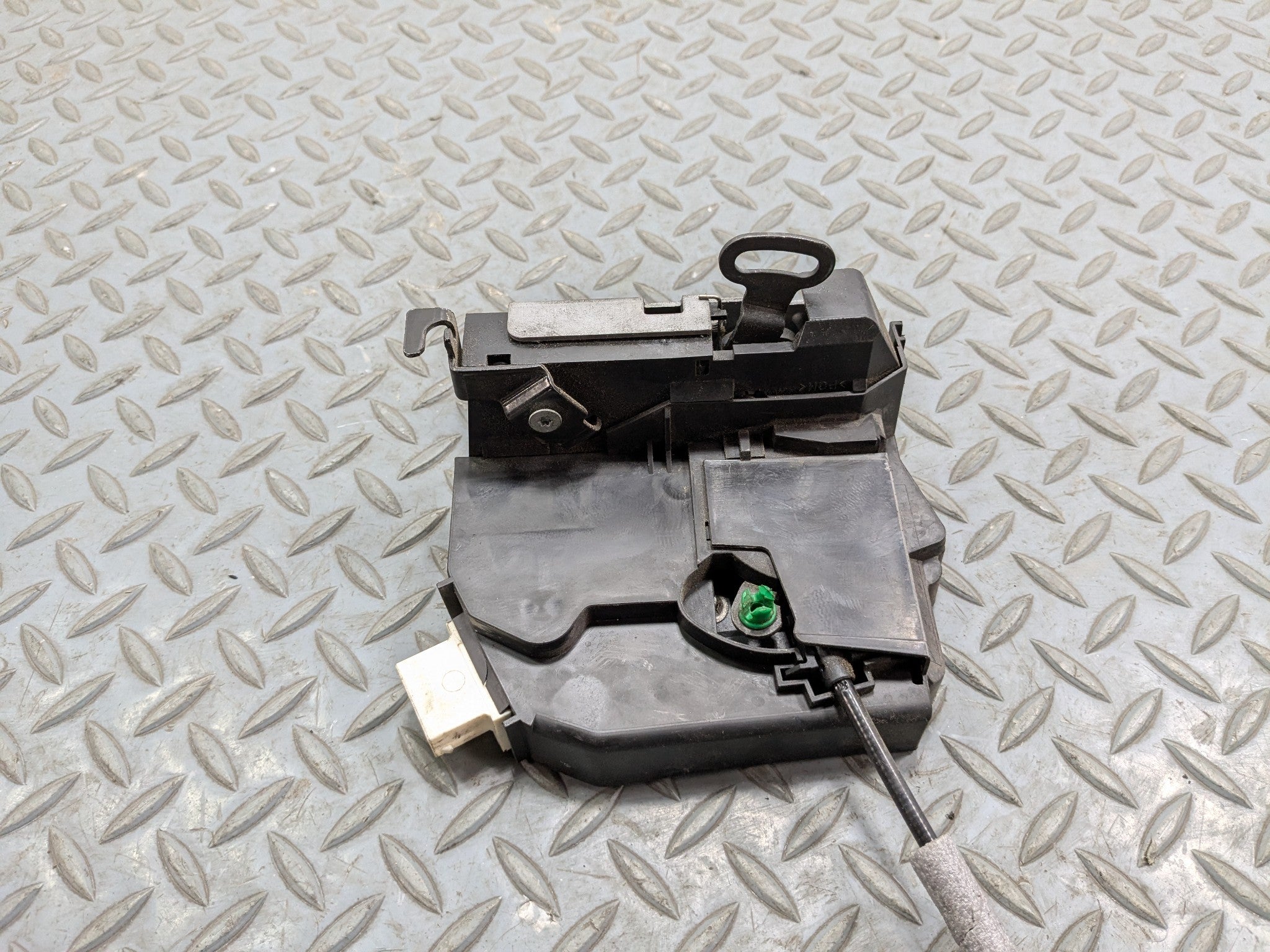 2008 - 2014 MINI COOPER OEM DOOR LATCH LOCK ACTUATOR FRONT RIGHT PASSENGER SIDE