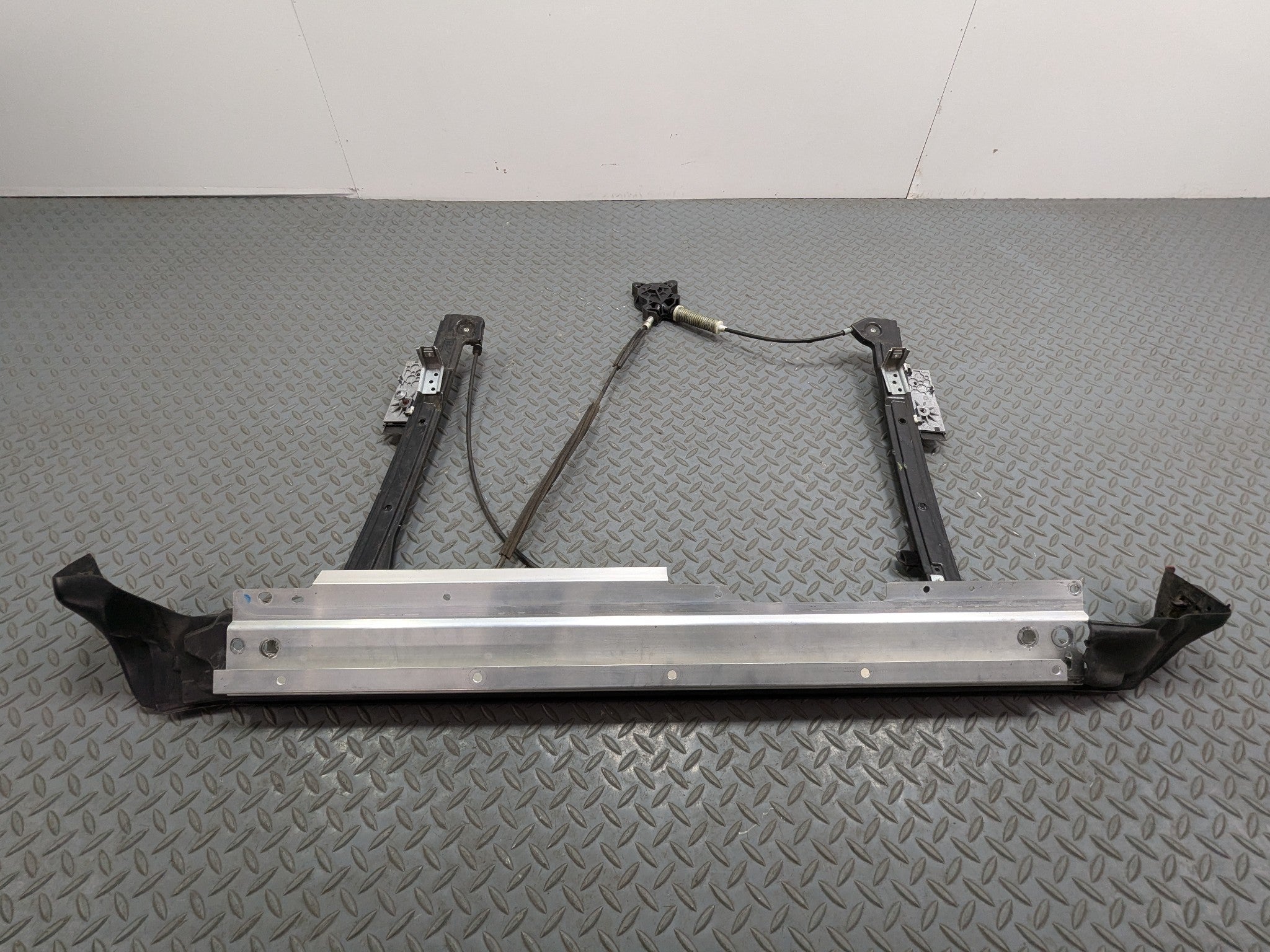 2008 - 2014 MINI COOPER OEM DOOR REGULATOR FRONT RIGHT PASSENGER SIDE