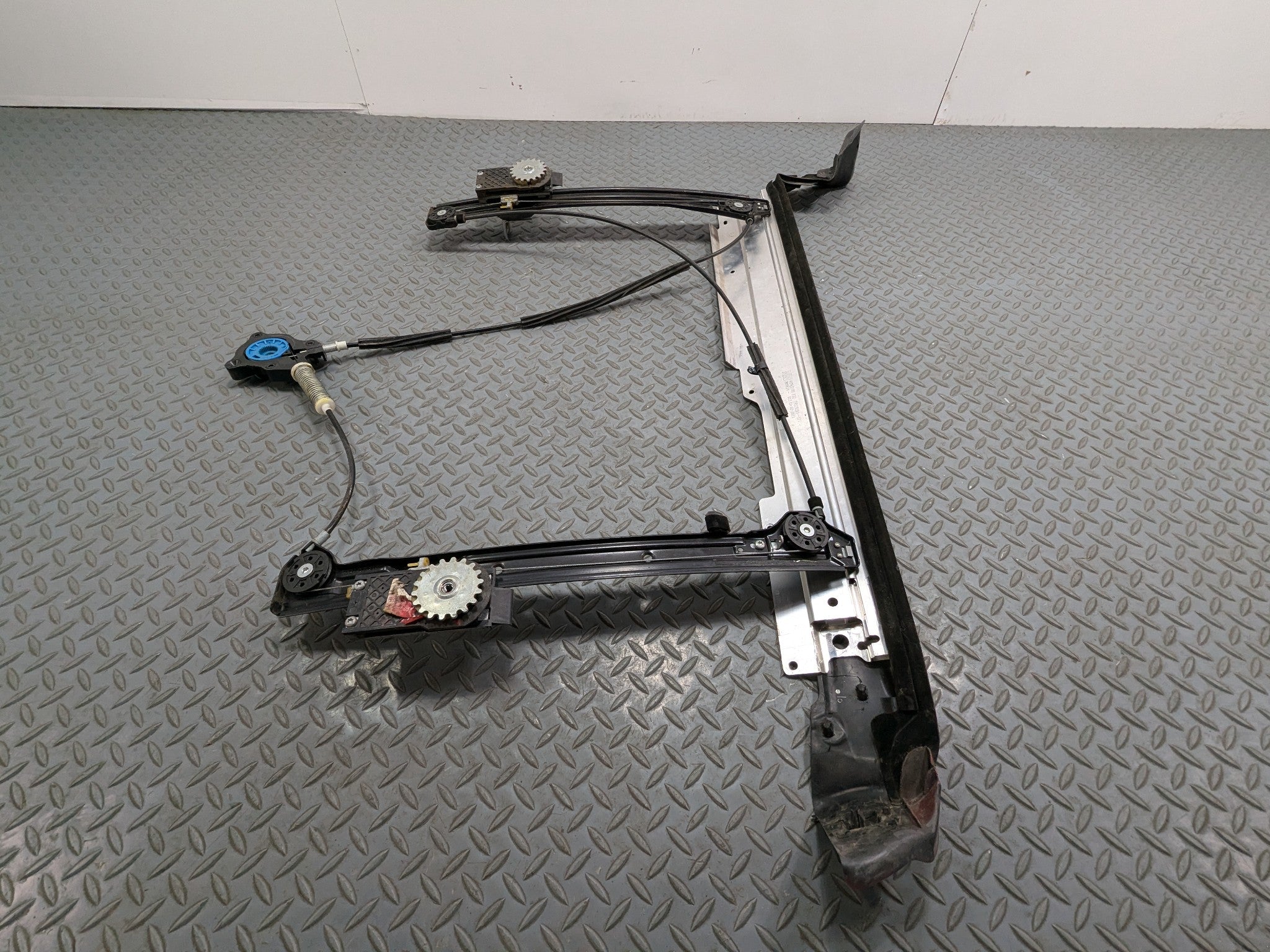 2008 - 2014 MINI COOPER OEM DOOR REGULATOR FRONT RIGHT PASSENGER SIDE