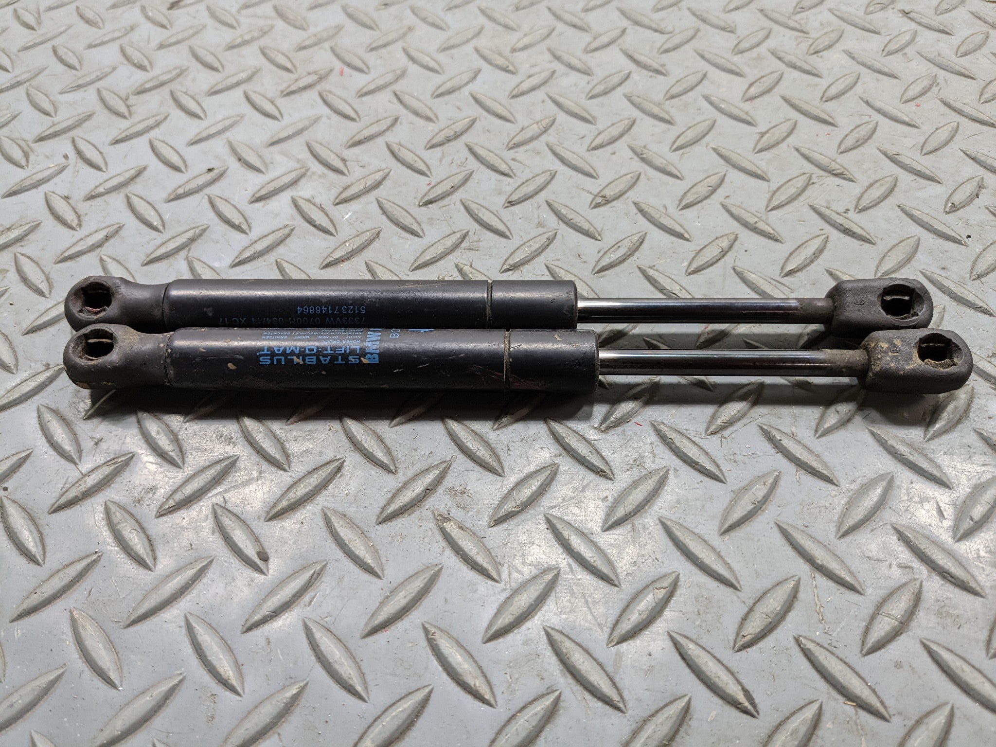 2008 - 2014 MINI COOPER OEM HOOD BONNET LIFT SUPPORT SHOCK LEFT AND RIGHT SIDE