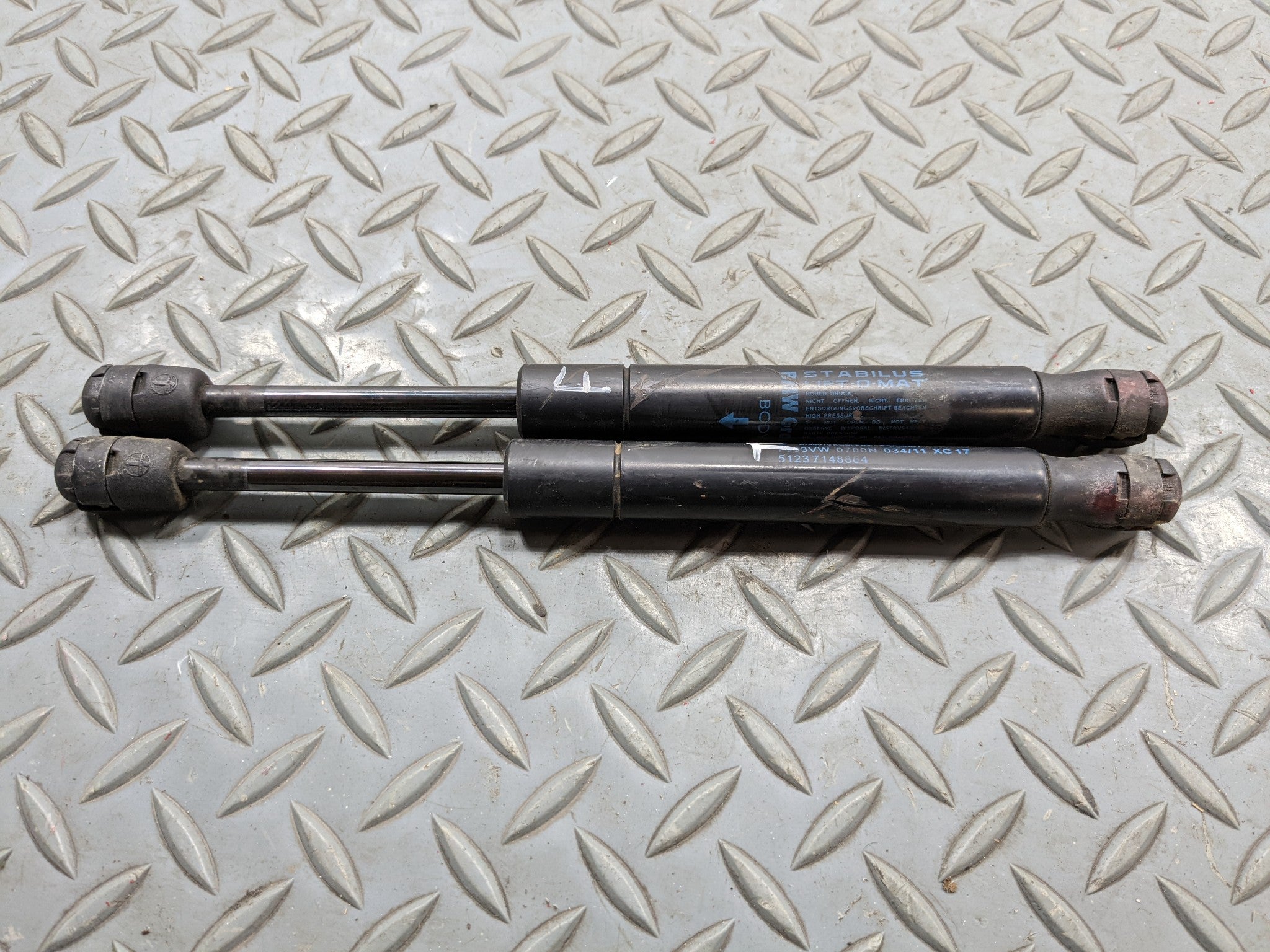 2008 - 2014 MINI COOPER OEM HOOD BONNET LIFT SUPPORT SHOCK LEFT AND RIGHT SIDE