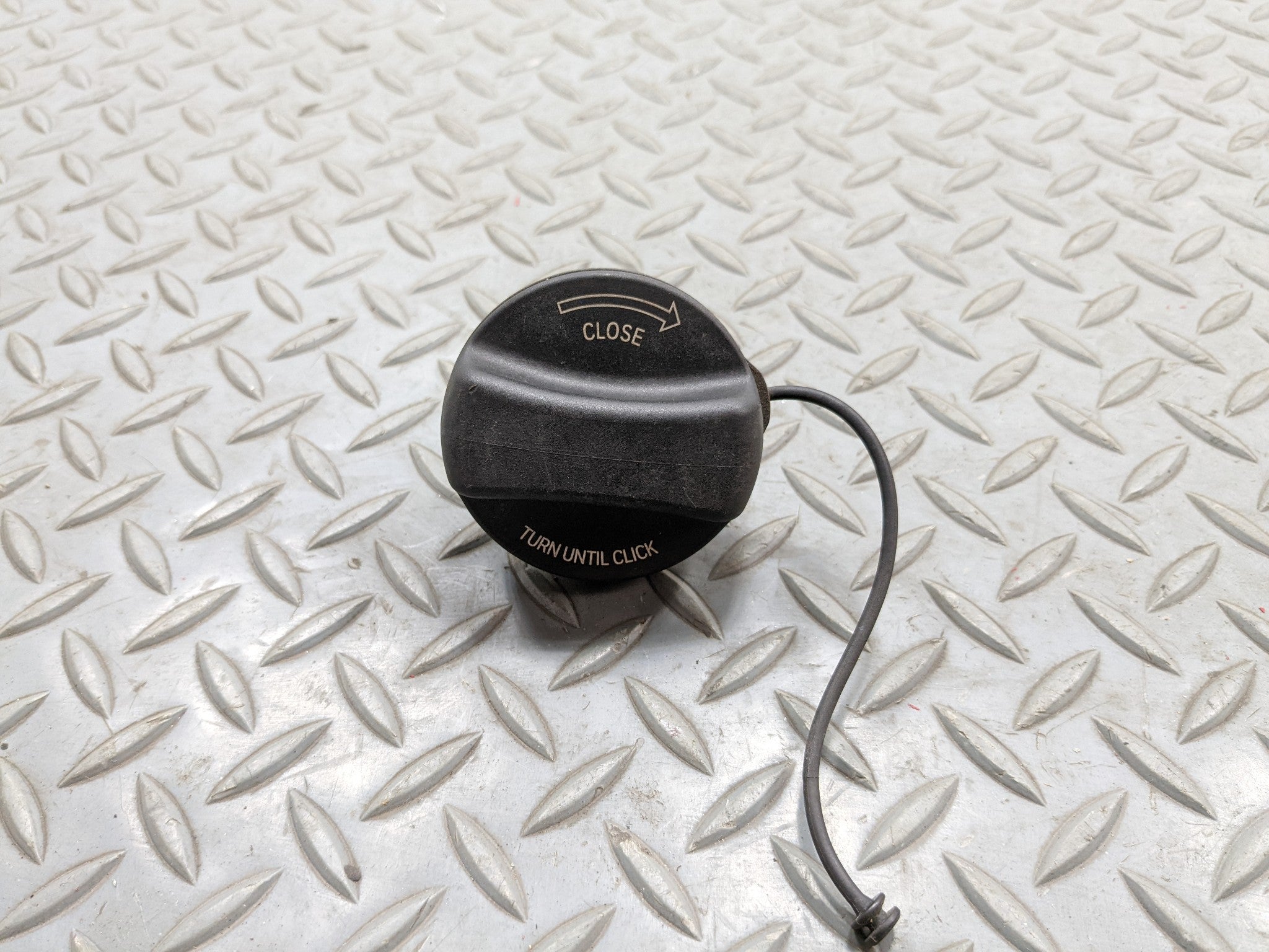 2008 - 2014 MINI COOPER OEM GAS FUEL FILLER CAP COVER ASSEMBLY