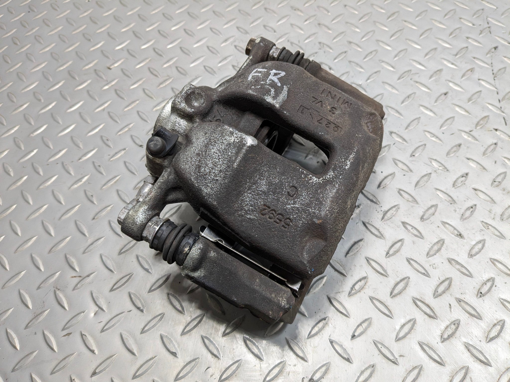 2008 - 2014 MINI COOPER OEM BRAKE CALIPER FRONT RIGHT PASSENGER SIDE