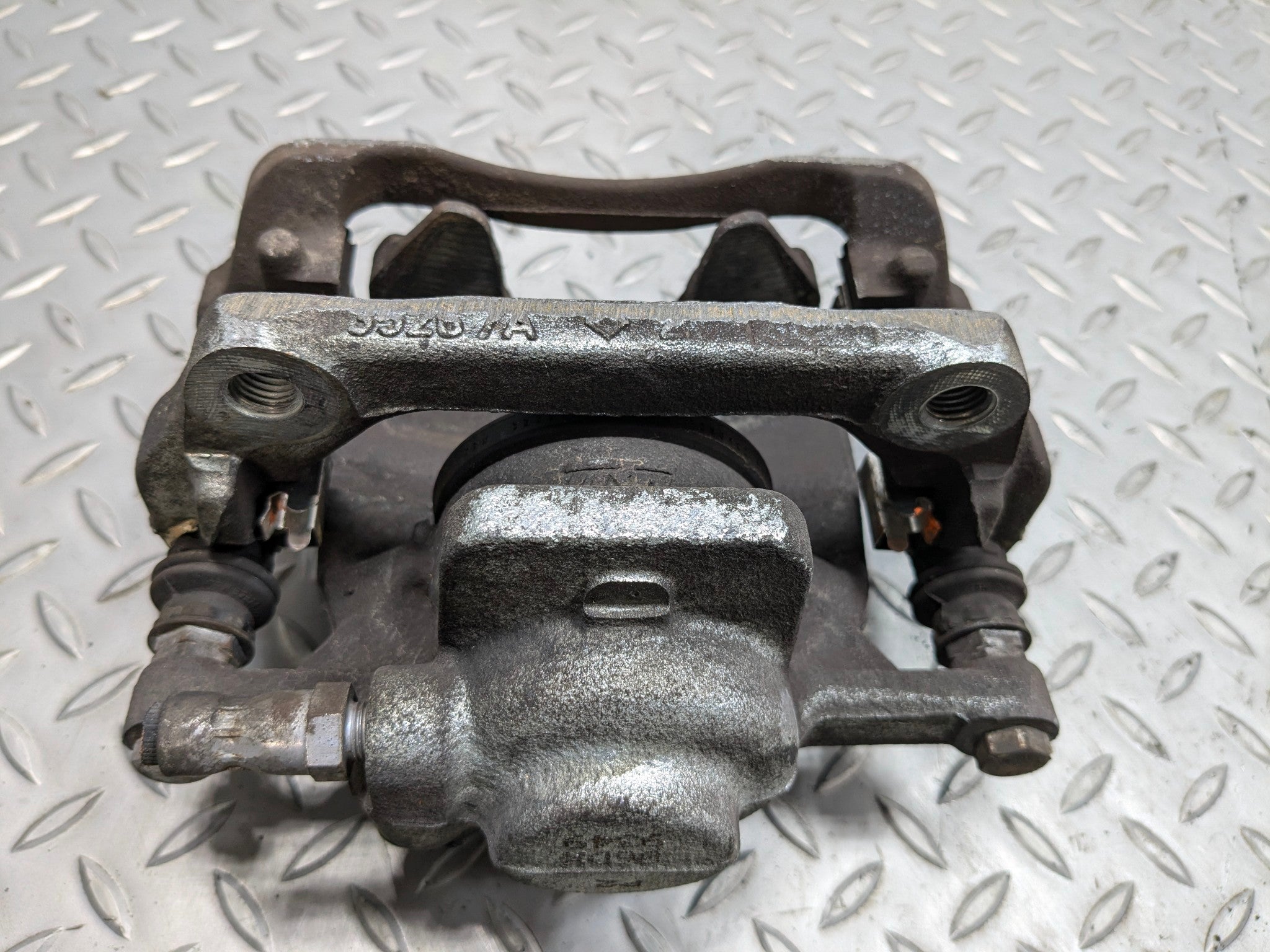 2008 - 2014 MINI COOPER OEM BRAKE CALIPER FRONT RIGHT PASSENGER SIDE