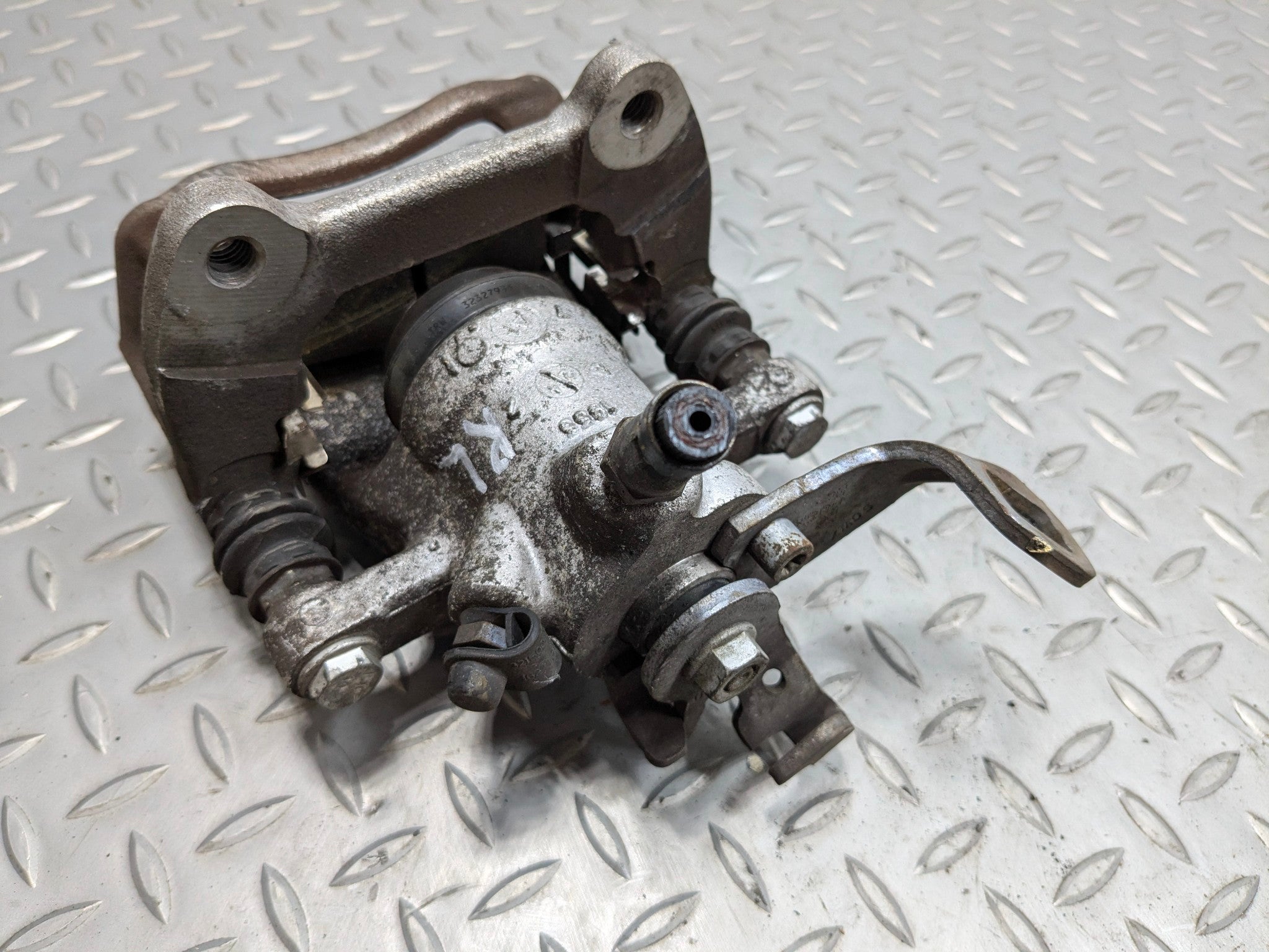 2008 - 2014 MINI COOPER OEM BRAKE CALIPER REAR LEFT DRIVER SIDE