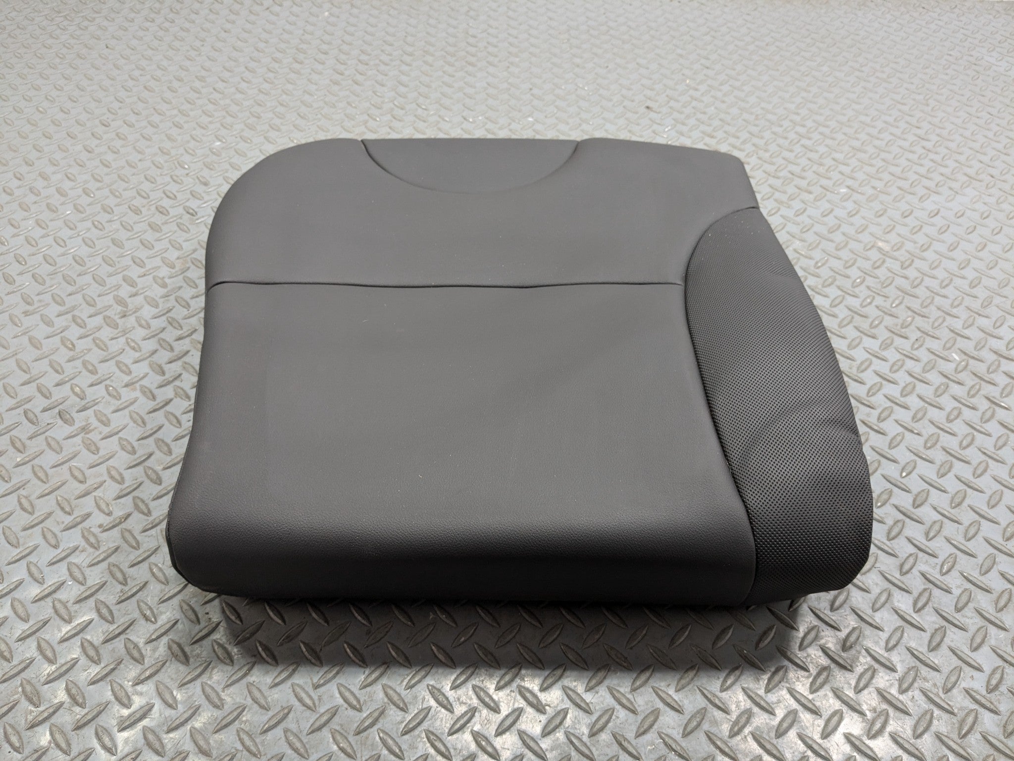 08 - 14 MINI COOPER OEM UPPER SEAT BACK CUSHION REAR RIGHT PASSENGER SIDE BLACK