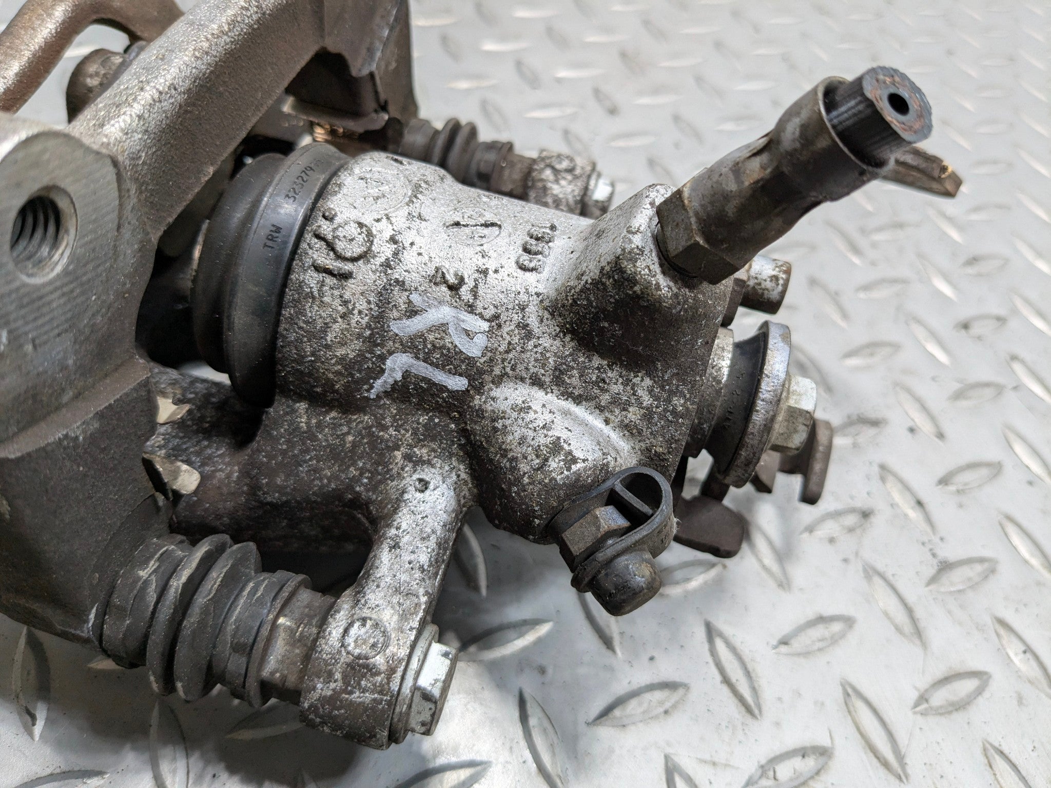 2008 - 2014 MINI COOPER OEM BRAKE CALIPER REAR LEFT DRIVER SIDE