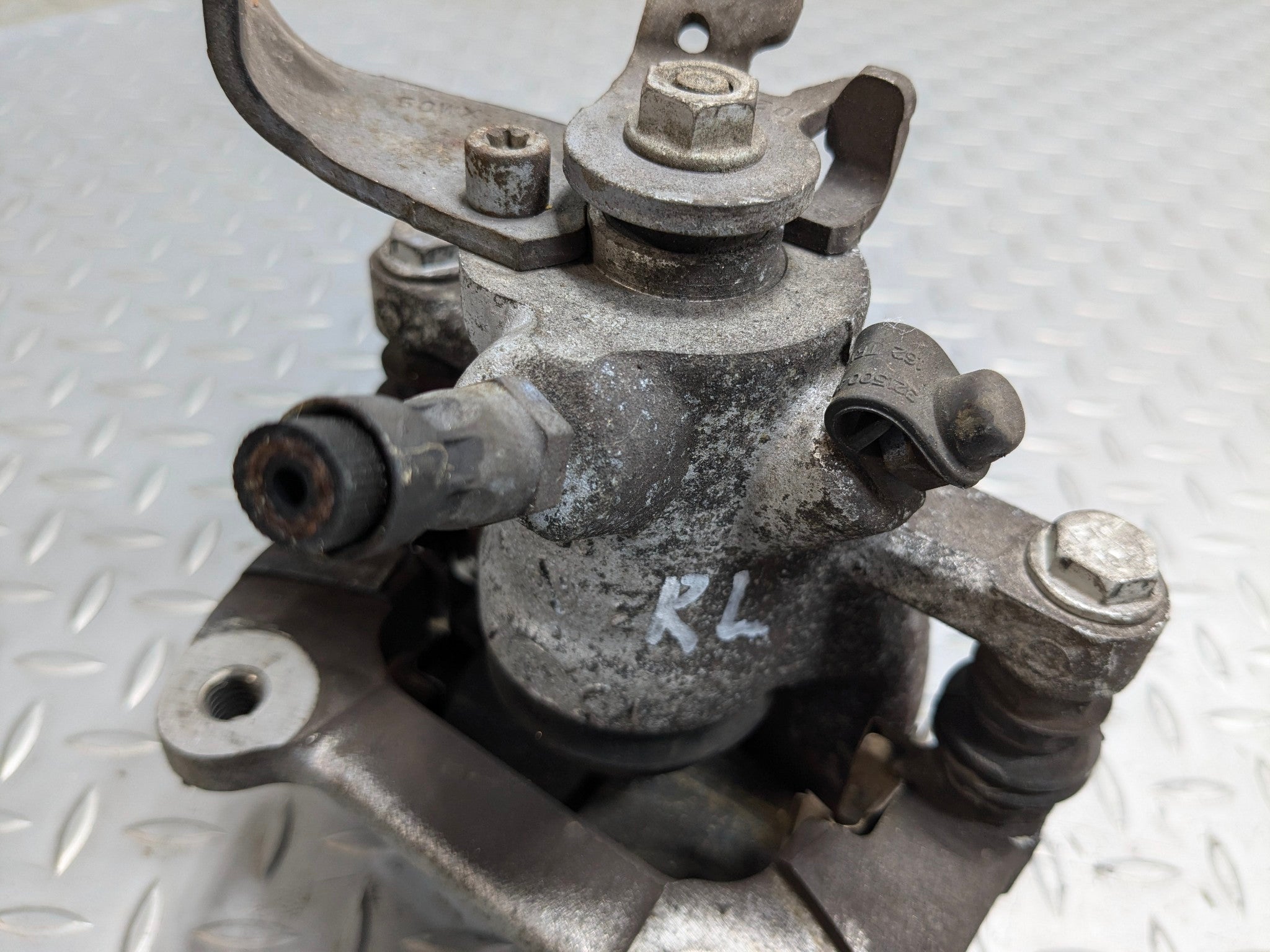 2008 - 2014 MINI COOPER OEM BRAKE CALIPER REAR LEFT DRIVER SIDE