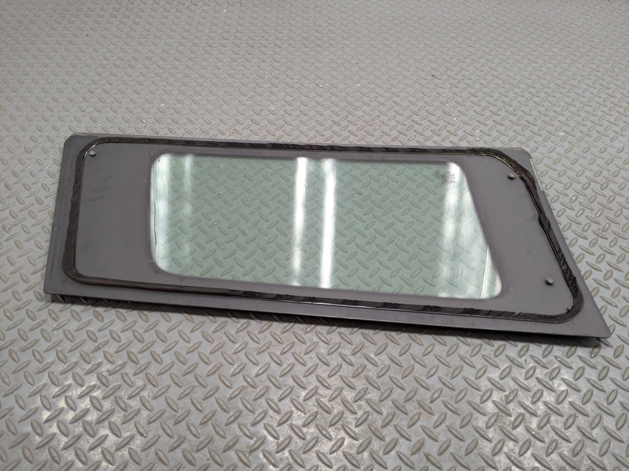 2008 - 2014 MINI COOPER OEM QUARTER WINDOW GLASS REAR RIGHT PASSENGER SIDE