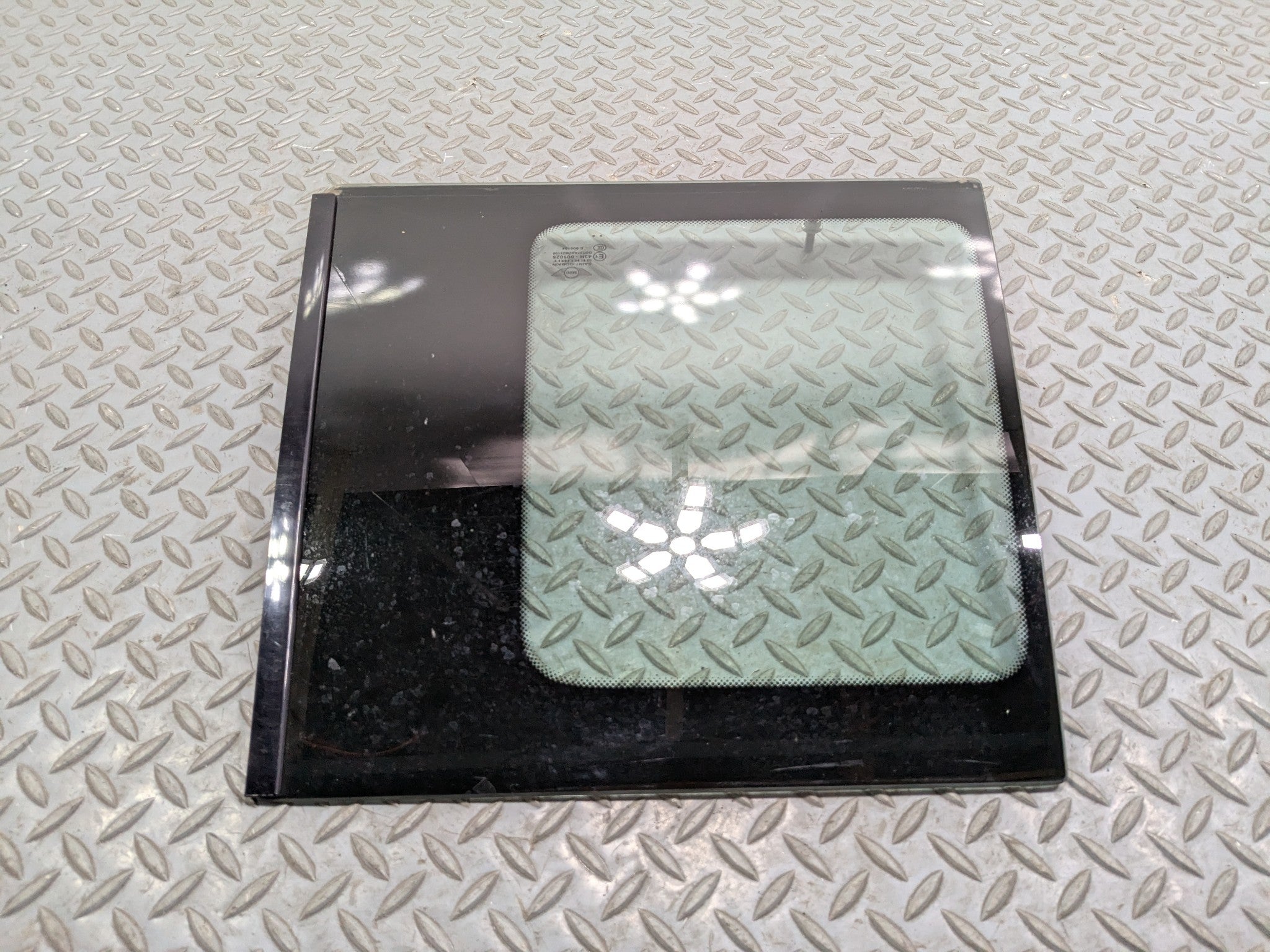 2008 - 2014 MINI COOPER OEM DOOR WINDOW GLASS REAR RIGHT PASSENGER SIDE