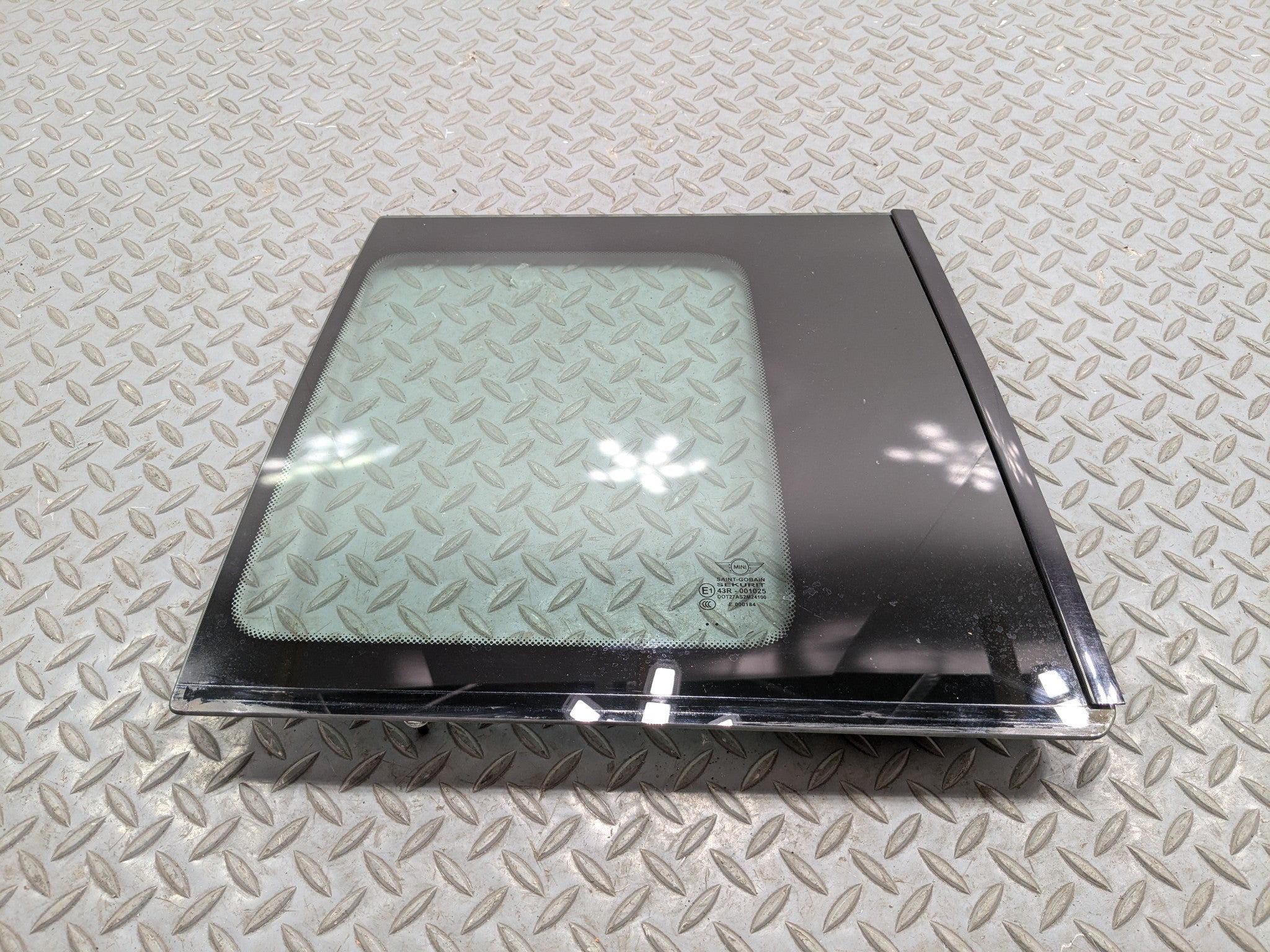 2008 - 2014 MINI COOPER OEM DOOR WINDOW GLASS REAR RIGHT PASSENGER SIDE