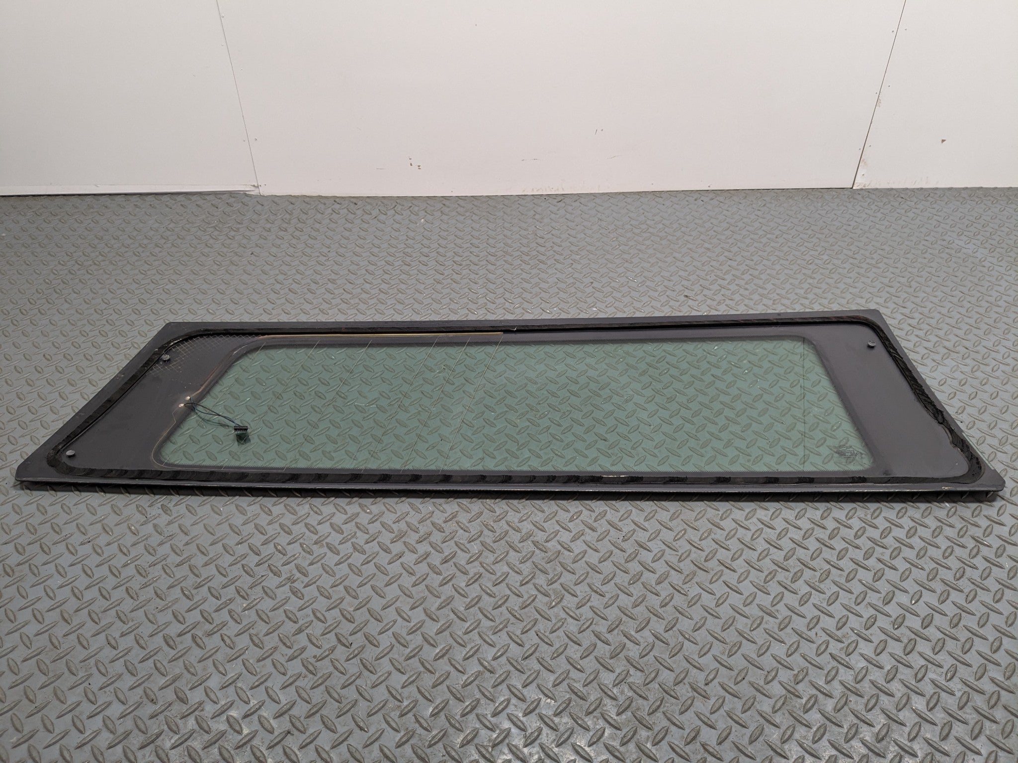 2008 - 2014 MINI COOPER OEM QUARTER WINDOW GLASS REAR LEFT DRIVER SIDE