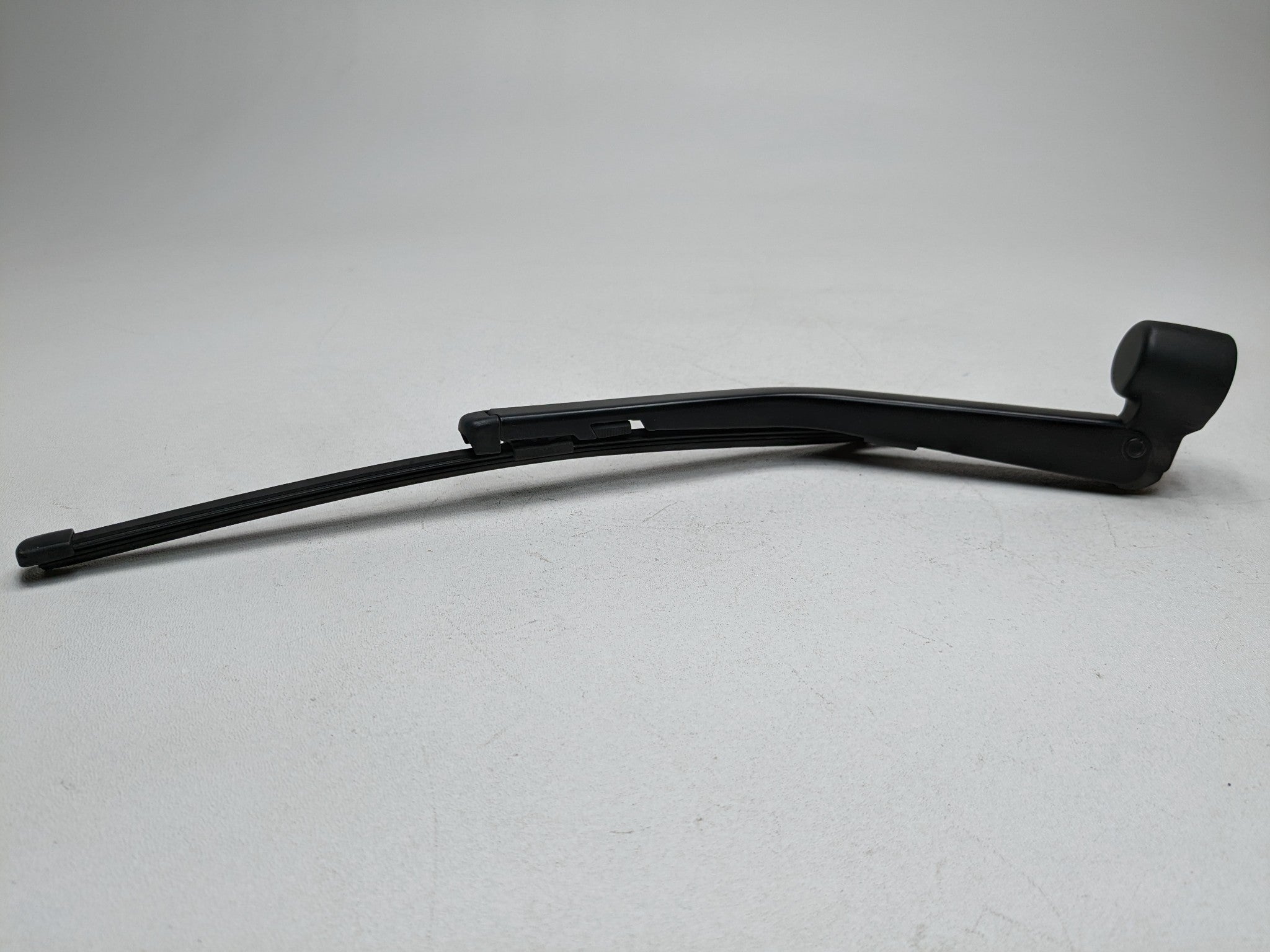08 - 14 MINI COOPER OEM TAILGATE WINDSHIELD WIPER ARM WITH BLADE REAR LEFT SIDE