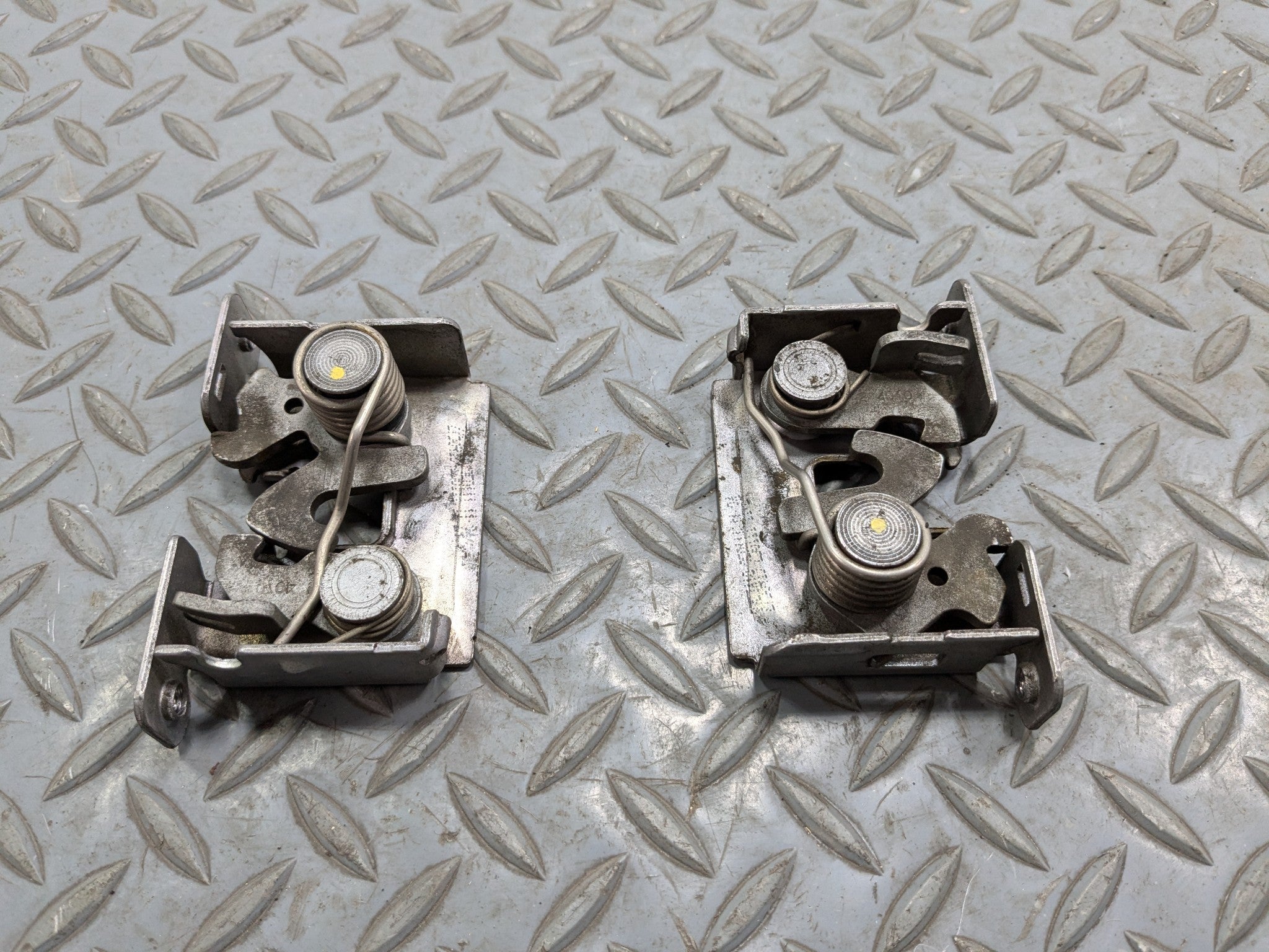 2008 - 2014 MINI COOPER OEM HOOD LATCH LOCK ACTUATOR FRONT LEFT AND RIGHT SIDE