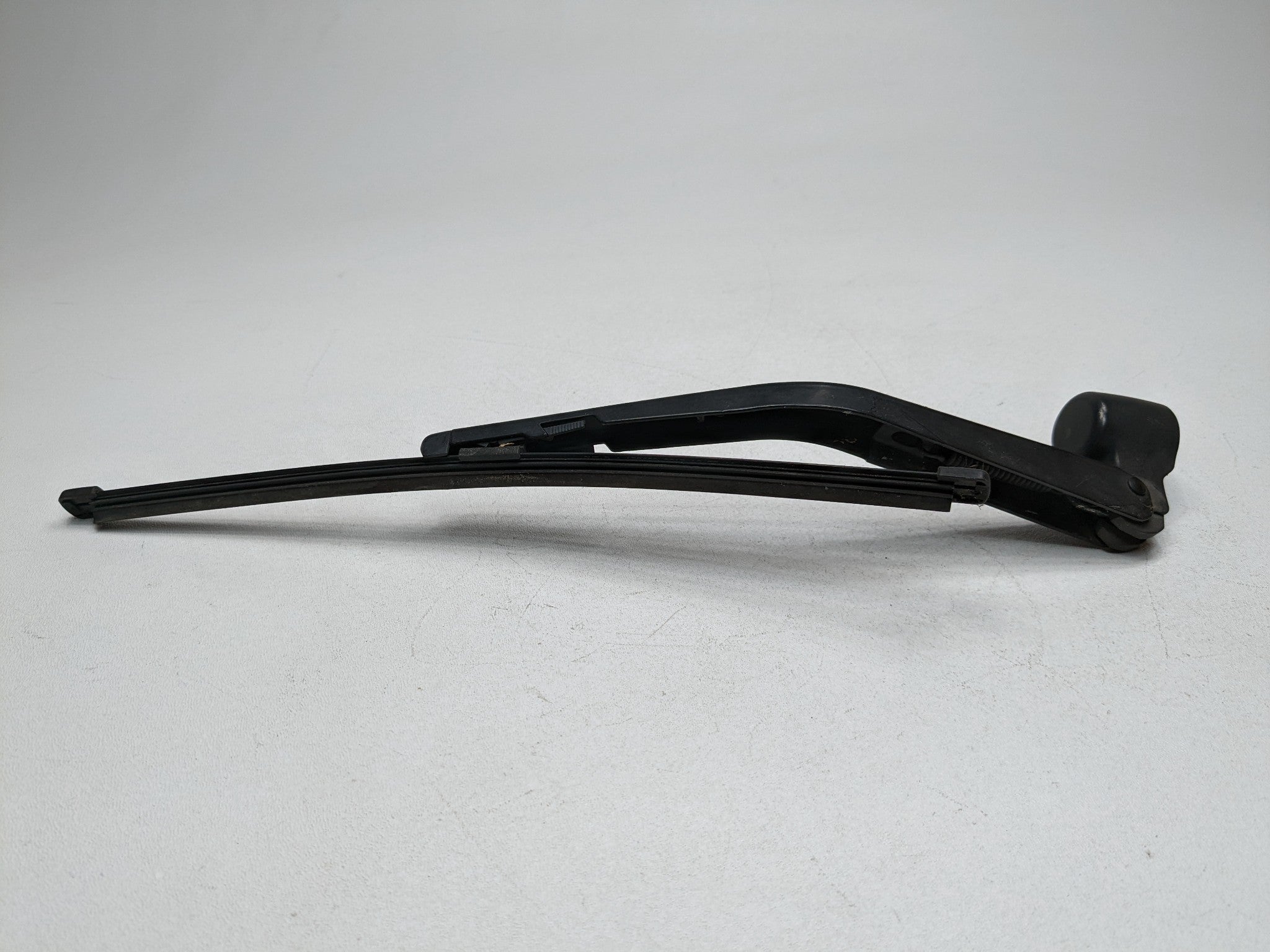 2008 - 2014 MINI COOPER OEM WINDSHIELD WIPER ARM WITH BLADE REAR RIGHT