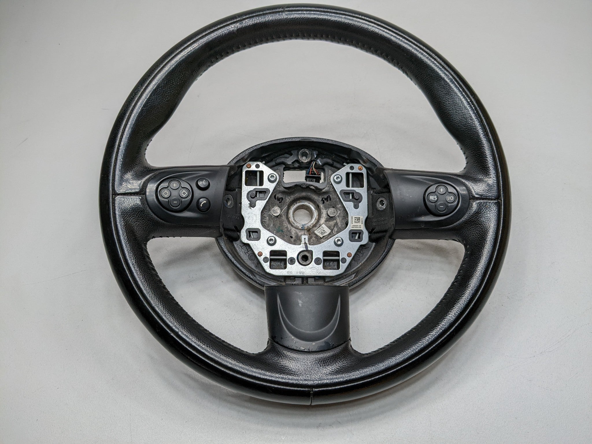 2008 - 2014 MINI COOPER OEM STEERING WHEEL WITH MULTIFUNCTIONAL CONTROL SWITCH