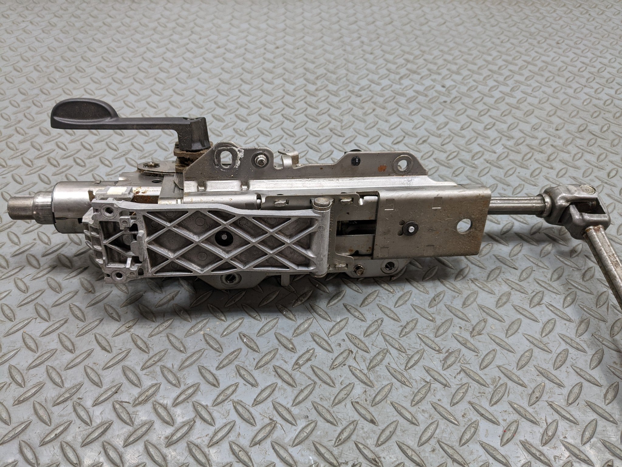 2008 - 2014 MINI COOPER OEM STEERING COLUMN WITH SHAFT POWER ADJUSTMENT