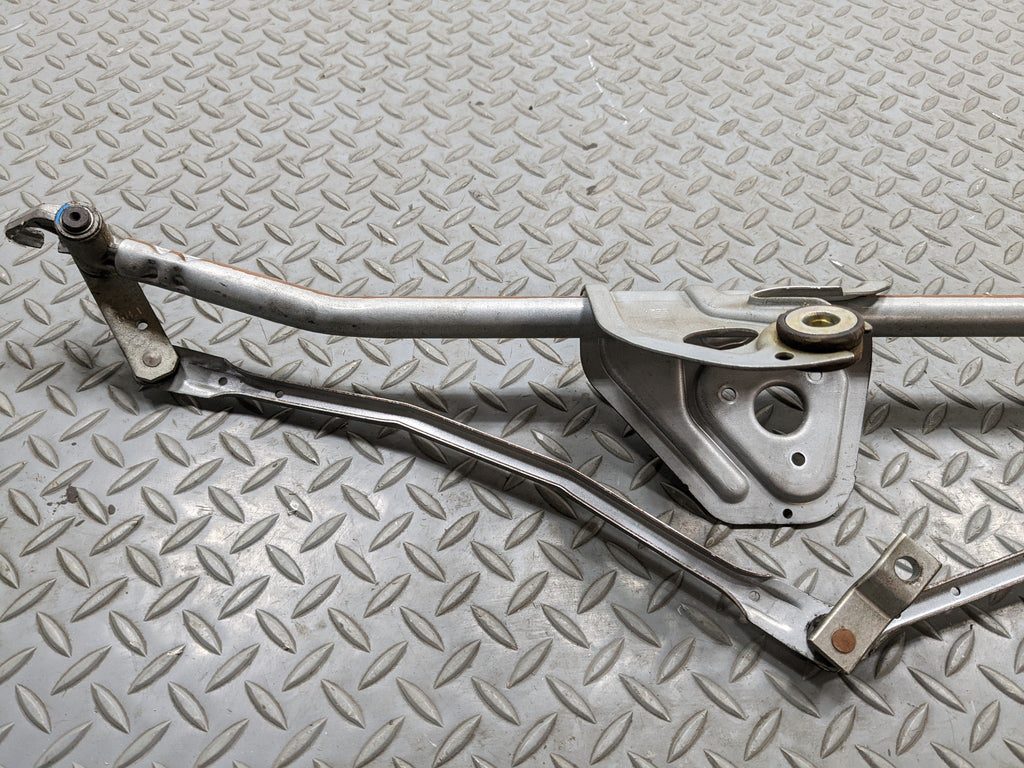 2008 - 2014 MINI COOPER OEM WIPER TRANSMISSION LINKAGE FRONT WINDSHIELD