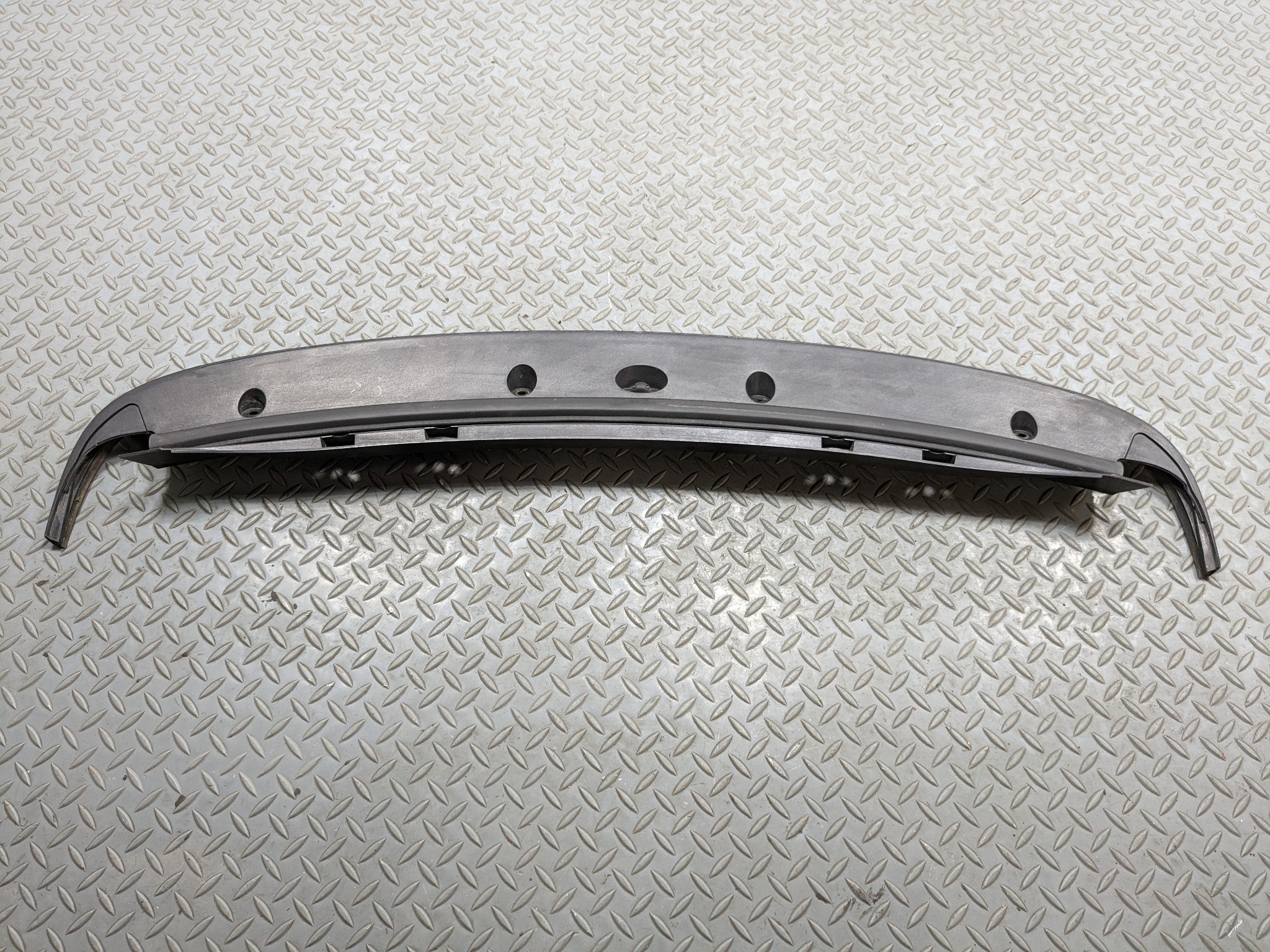 2008 - 2014 MINI COOPER OEM THIRD BRAKE LIGHT AVOIDANCE HIGH MOUNT REAR CENTER