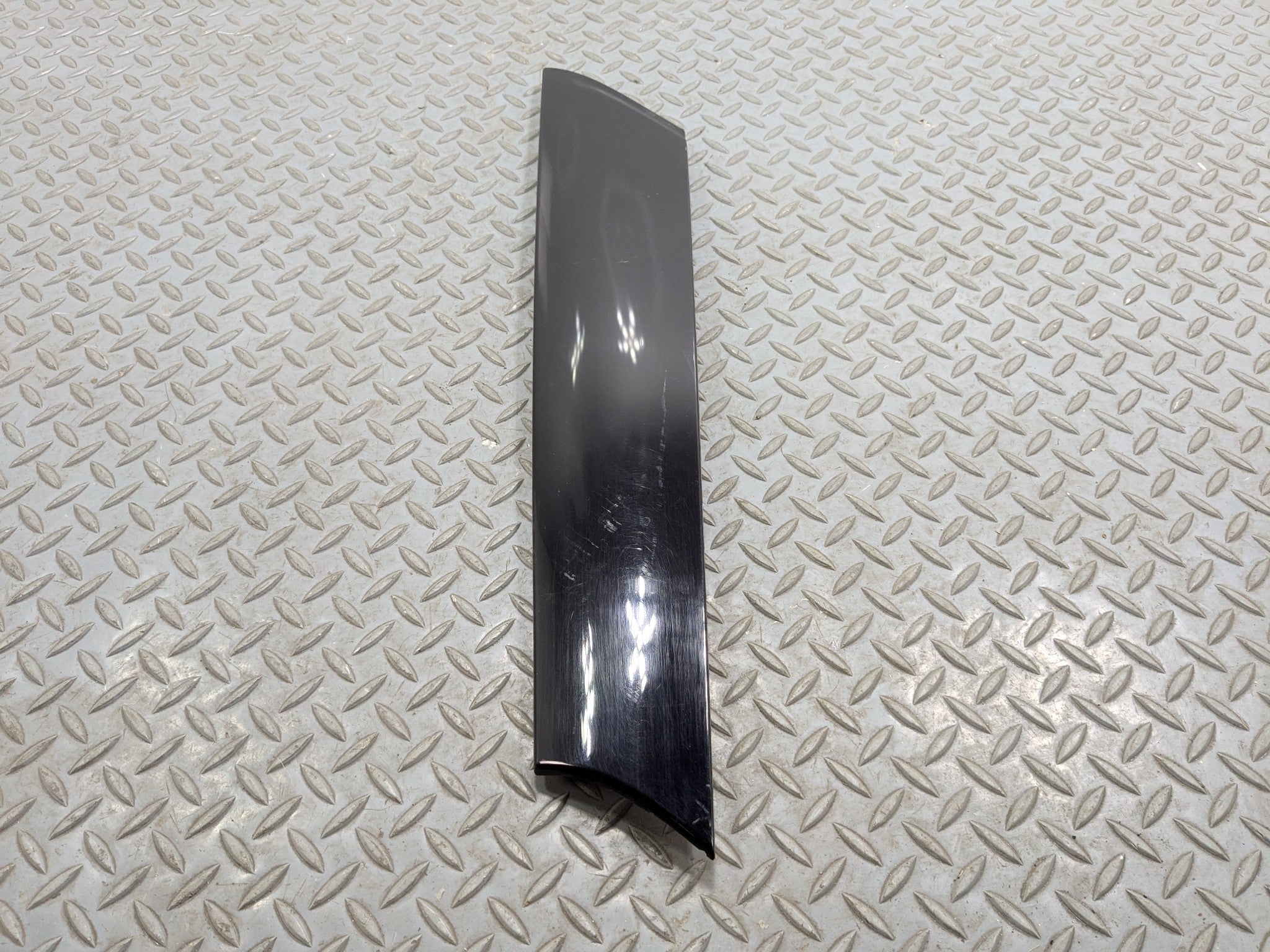 2008 - 2014 MINI COOPER OEM WINDSHIELD PANEL A PILLAR FRONT RIGHT PASSENGER SIDE