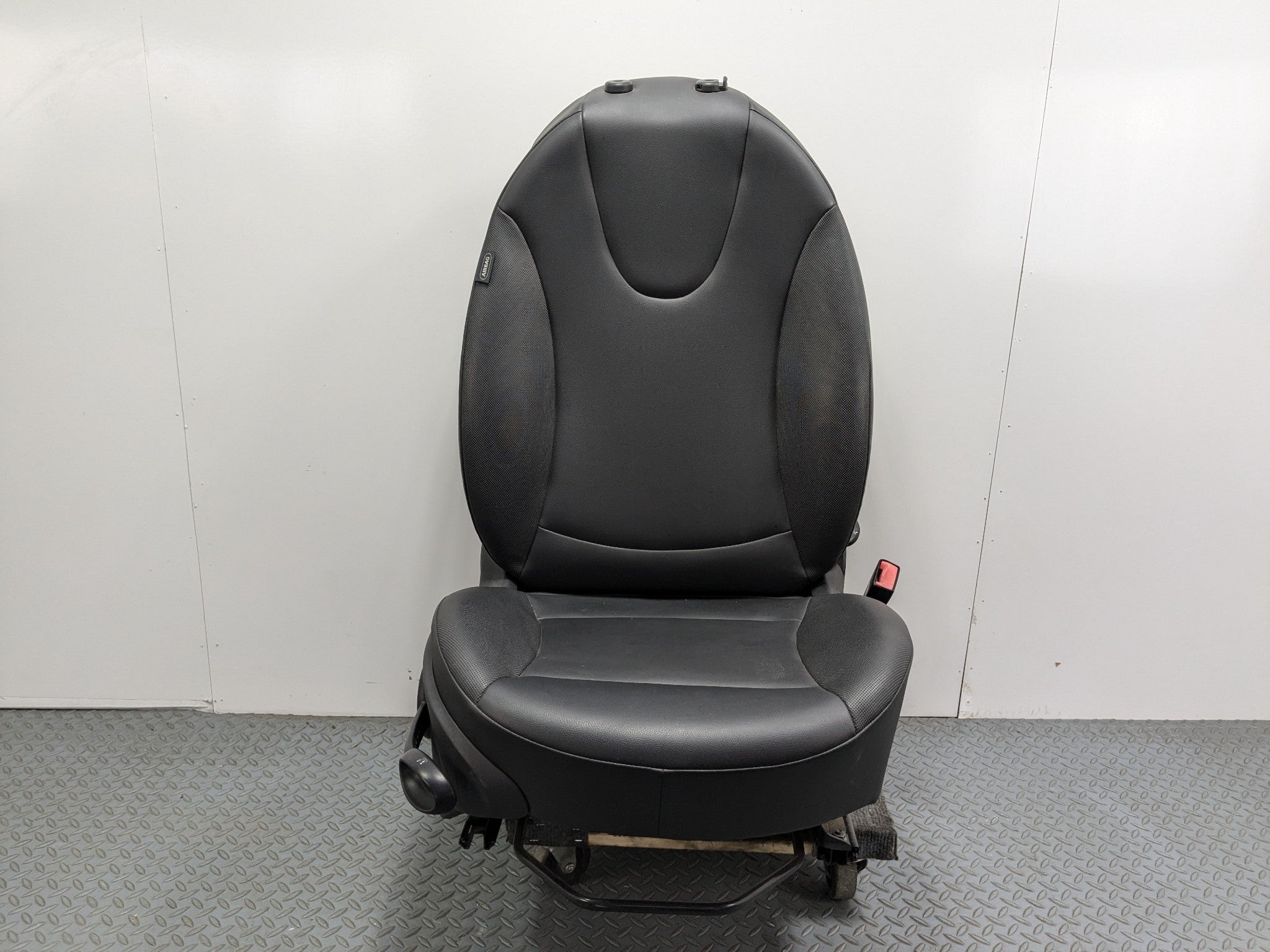 2008 - 2014 MINI COOPER OEM PASSENGER SIDE SEAT BLACK LEATHER FRONT RIGHT SIDE