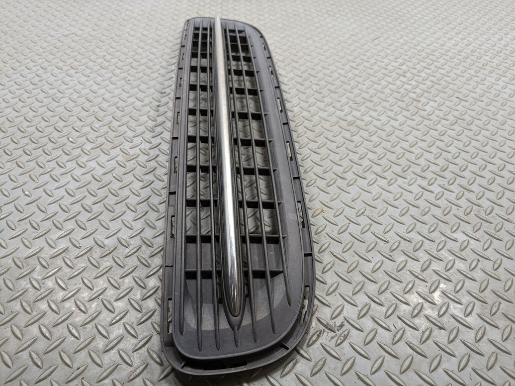 2008 - 2014 MINI COOPER OEM LOWER GRILLE FRONT BUMPER MOUNTED ASSEMBLY