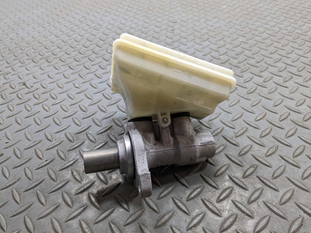 2008 - 2014 MINI COOPER OEM BRAKE MASTER CYLINDER WITH RESERVOIR ASSEMBLY