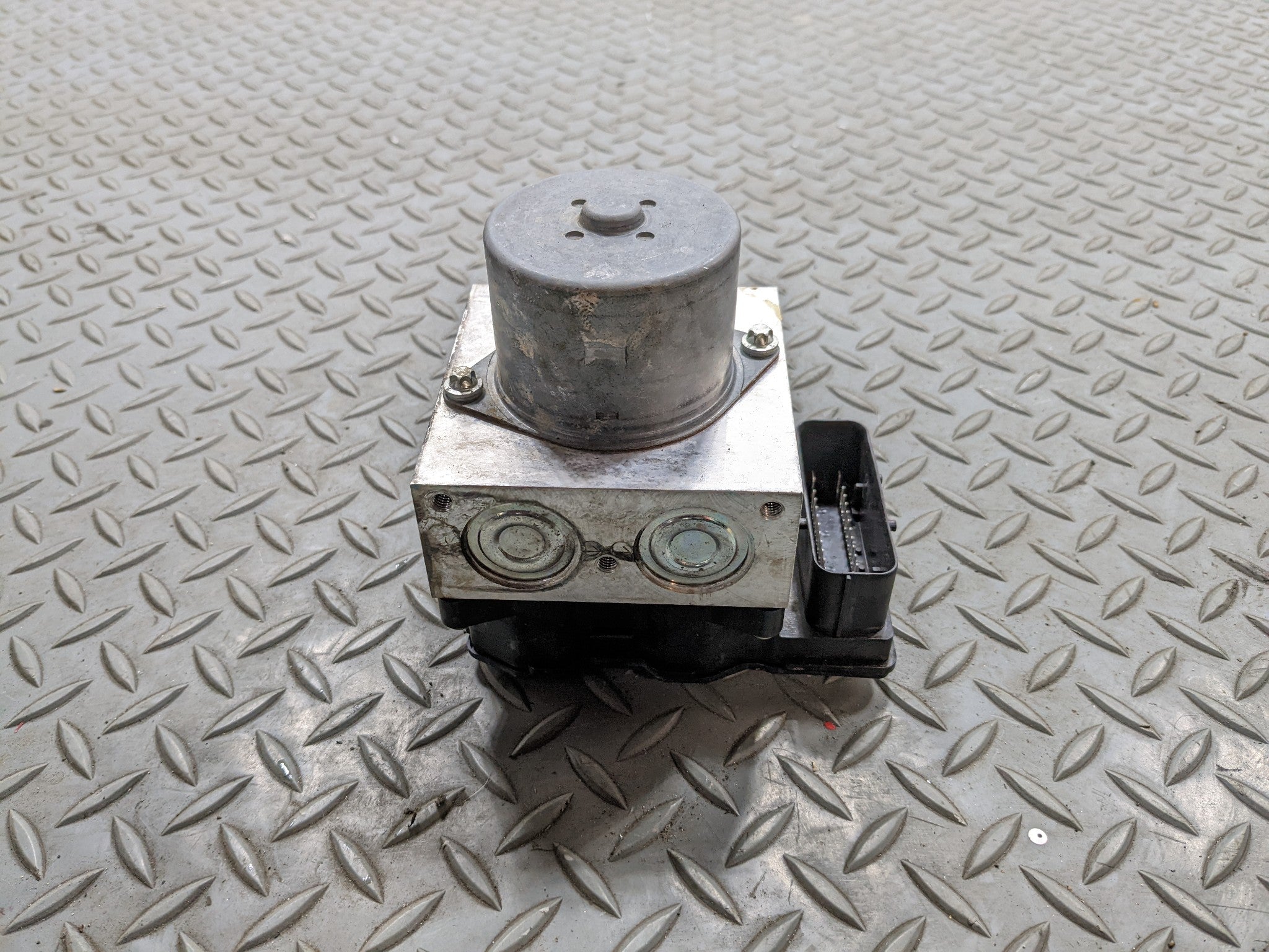 2008 - 2014 MINI COOPER OEM ANTI LOCK BRAKE PUMP ABS CONTROL MODULE