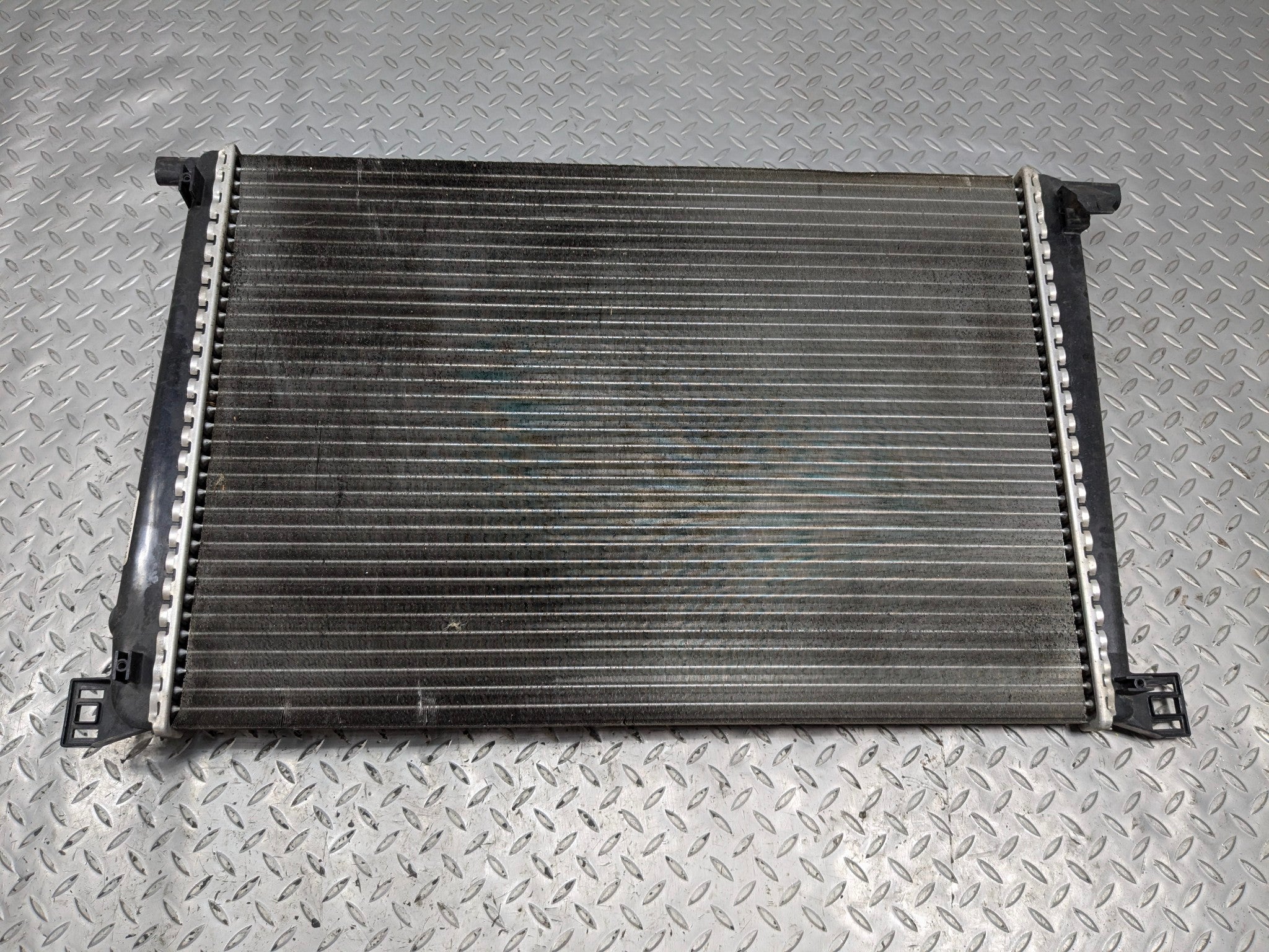 2008 - 2014 MINI COOPER OEM ENGINE RADIATOR MOTOR COOLING ASSEMBLY