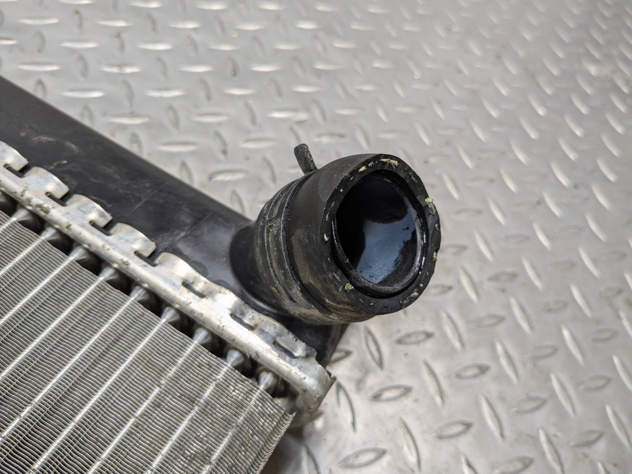 2008 - 2014 MINI COOPER OEM ENGINE RADIATOR MOTOR COOLING ASSEMBLY